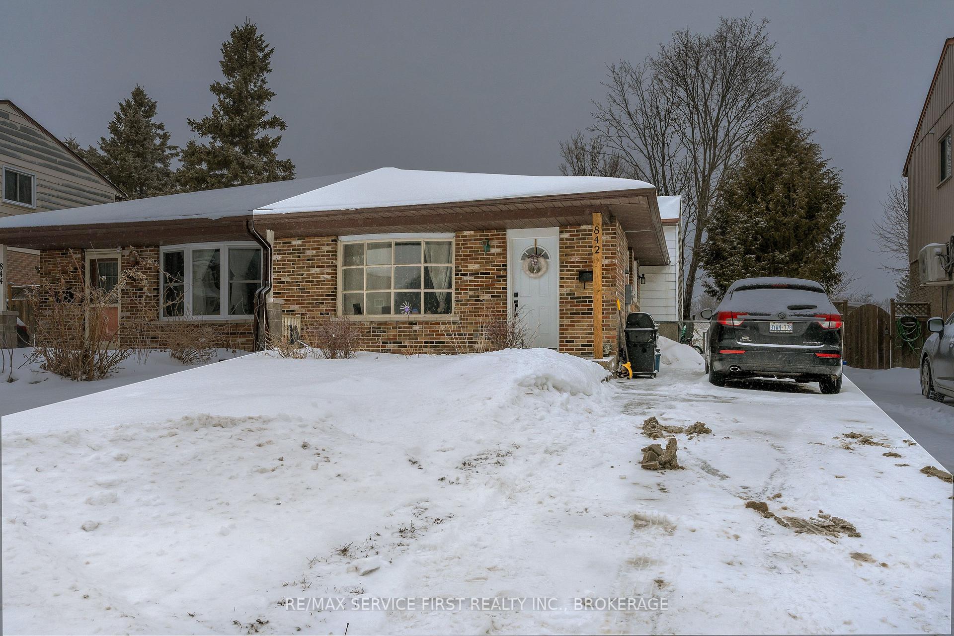 Front of 842 Milford Drive