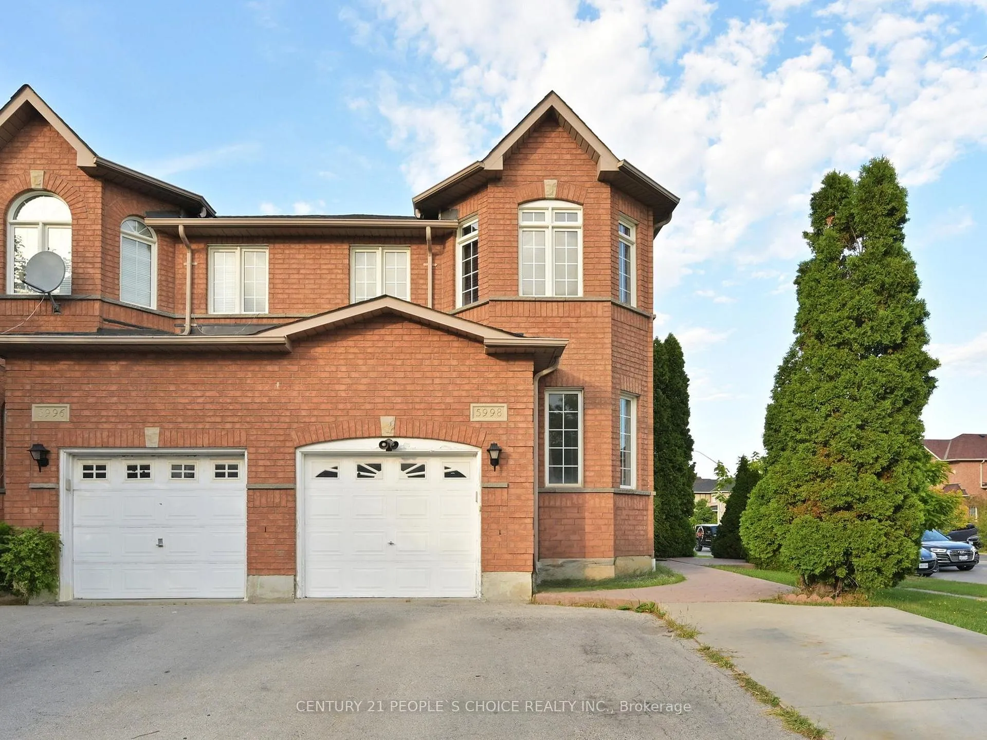 Photo 3 of 5998 Gant Crescent, Mississauga, East Credit — HOMEH