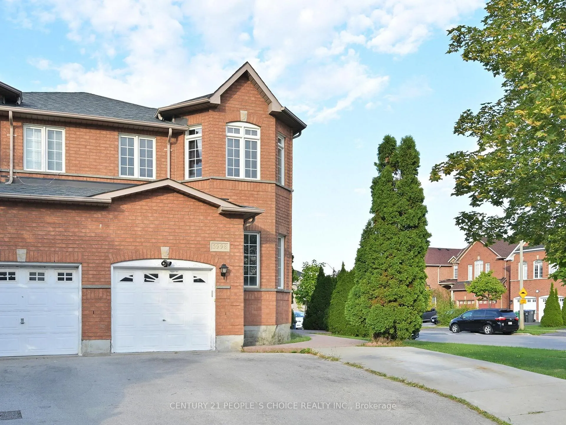 Photo 4 of 5998 Gant Crescent, Mississauga, East Credit — HOMEH