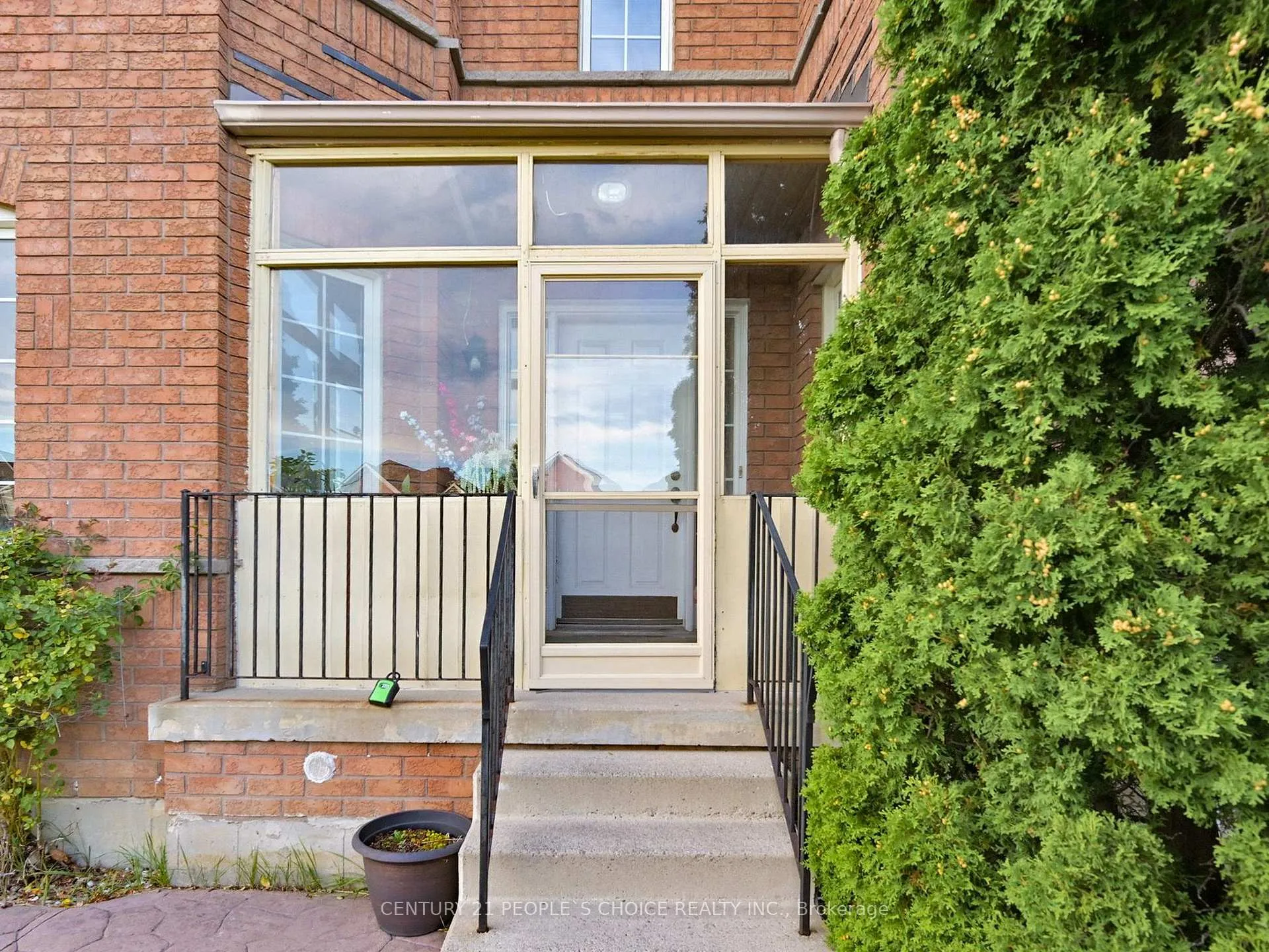 Photo 12 of 5998 Gant Crescent, Mississauga, East Credit — HOMEH