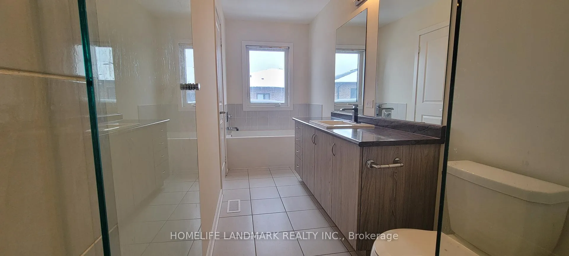 Photo 7 of 2514 Castlegate Crossing, Pickering, Duffin Heights — HOMEH
