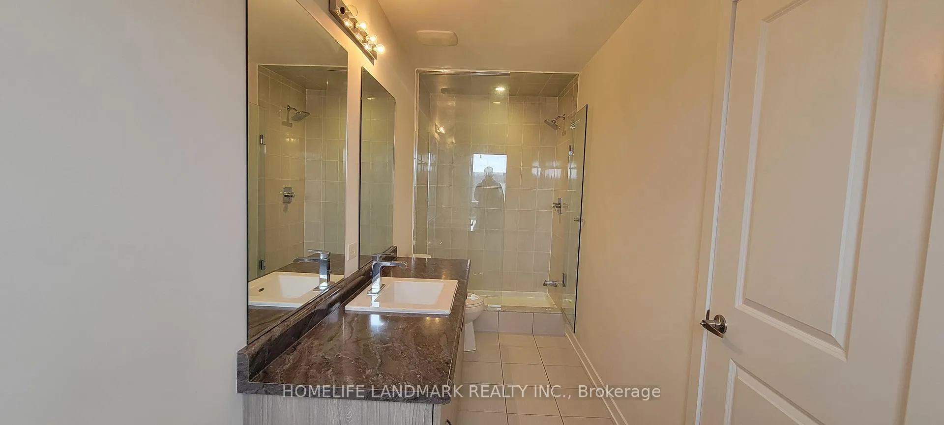 Photo 8 of 2514 Castlegate Crossing, Pickering, Duffin Heights — HOMEH