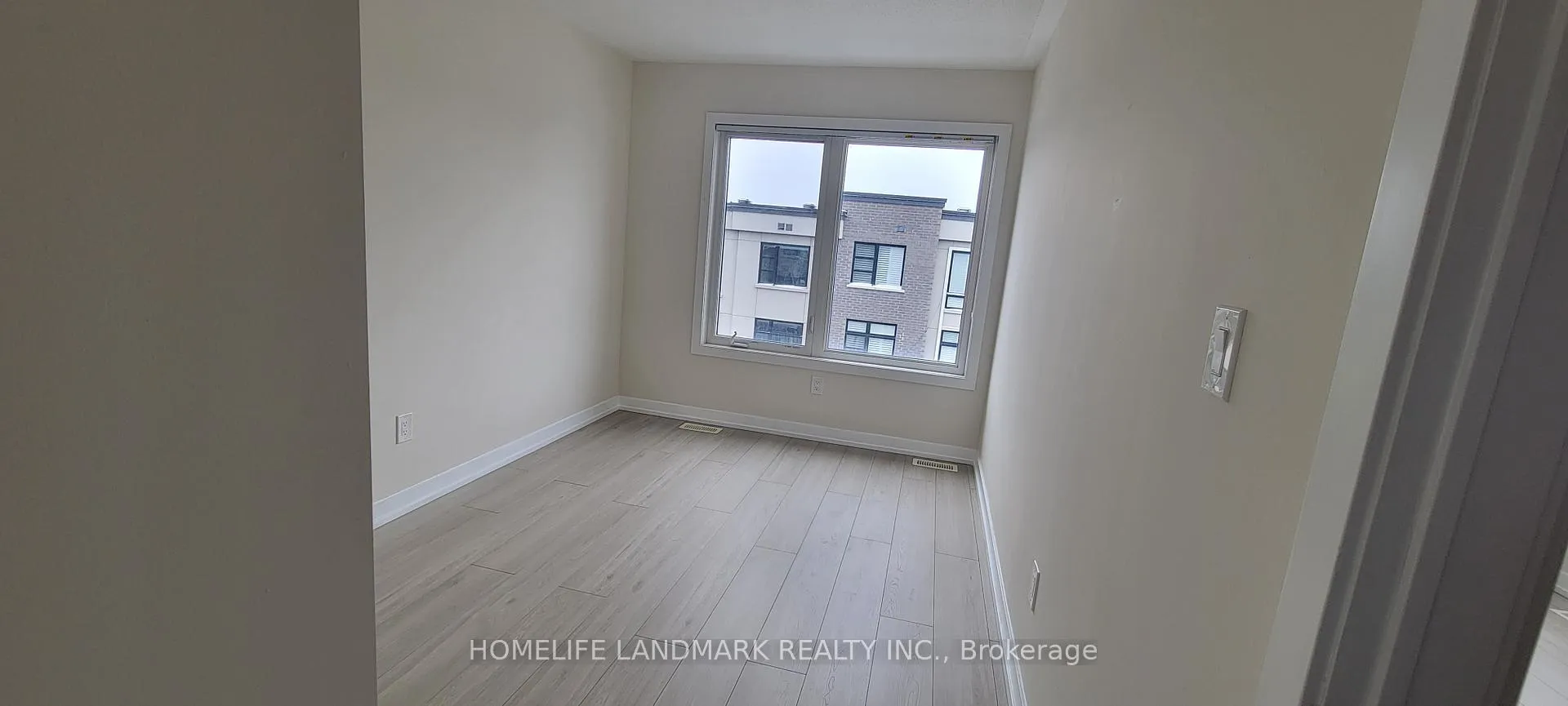 Photo 9 of 2514 Castlegate Crossing, Pickering, Duffin Heights — HOMEH