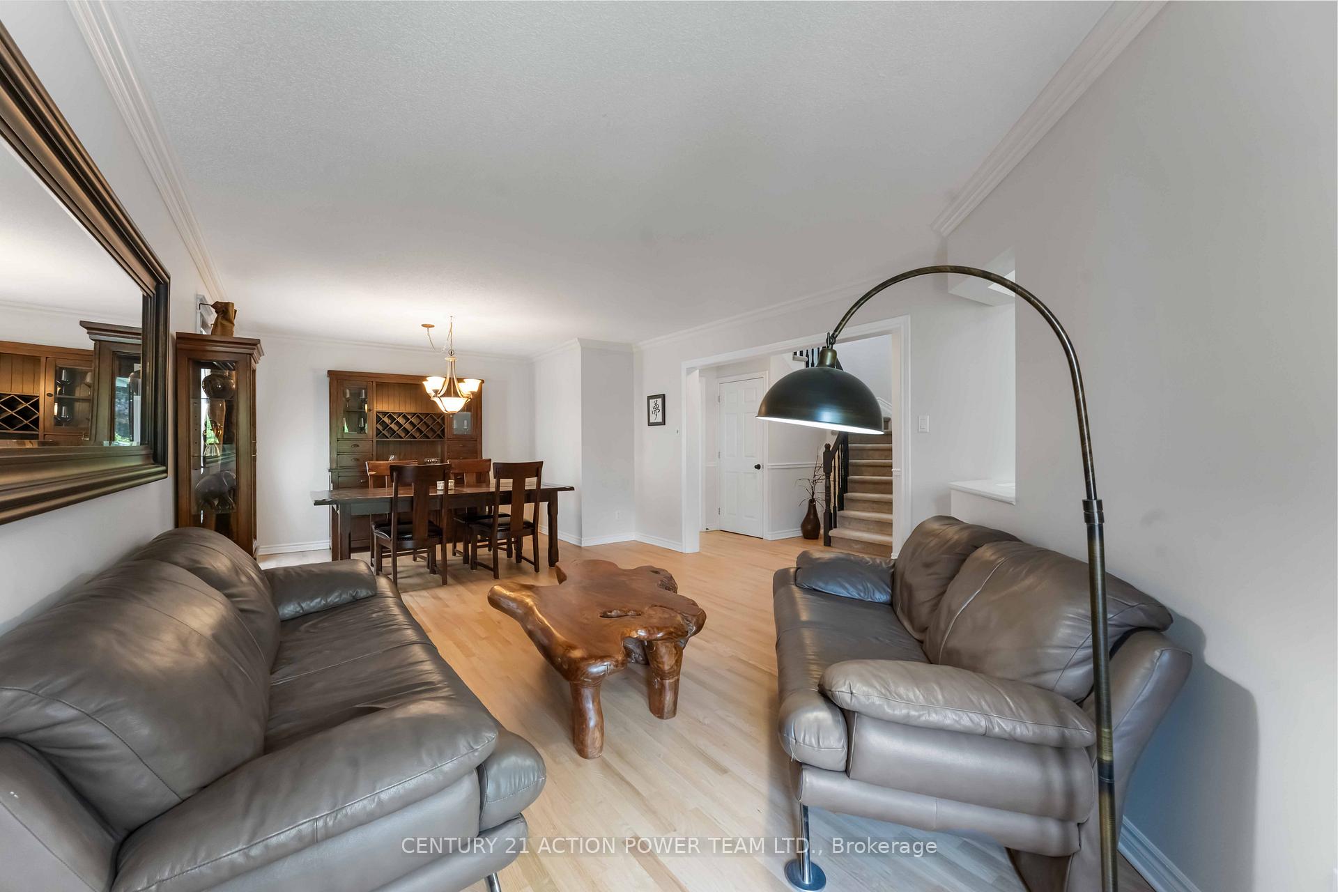 Photo 7 of 1019 Sheenboro Crescent, Ottawa, Fallingbrook/Pineridge — HOMEH