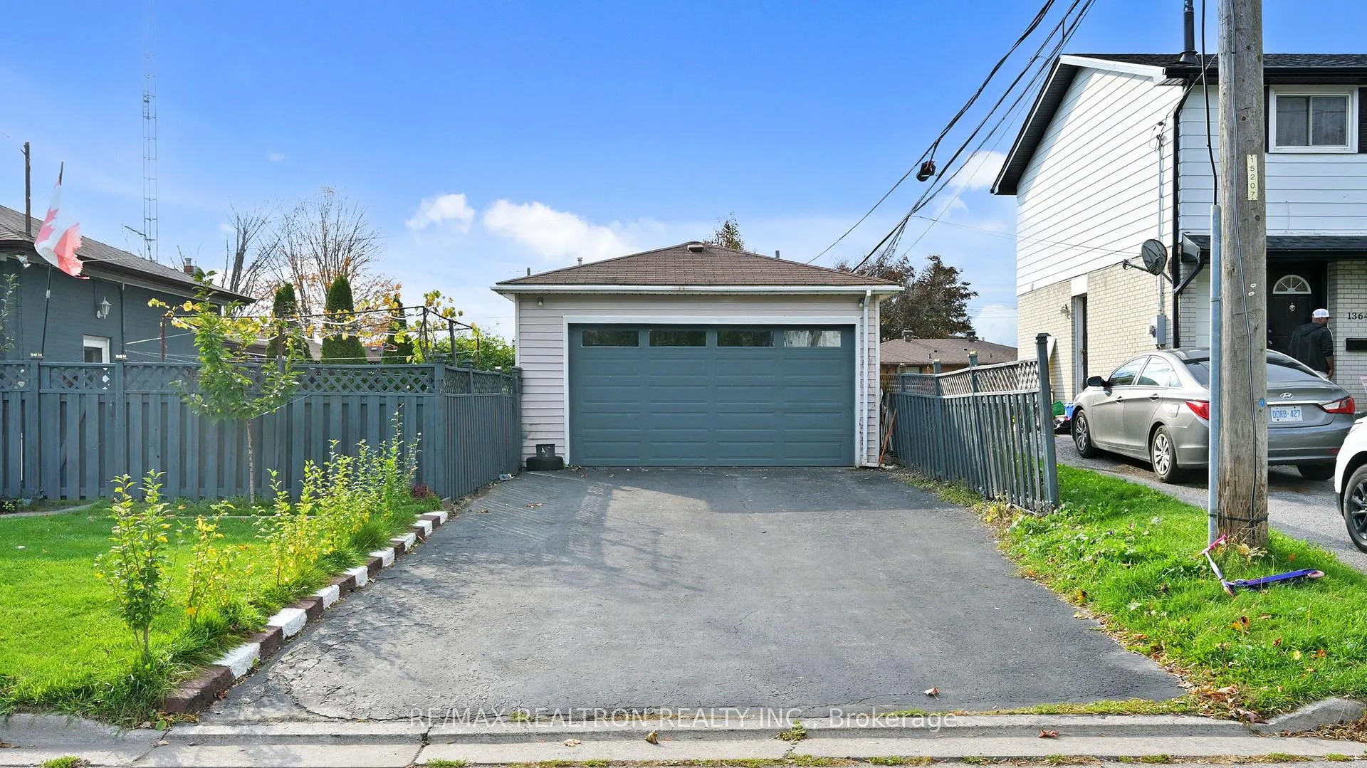Photo 3 of 1370 Lakefield Street, Oshawa, Lakeview — HOMEH