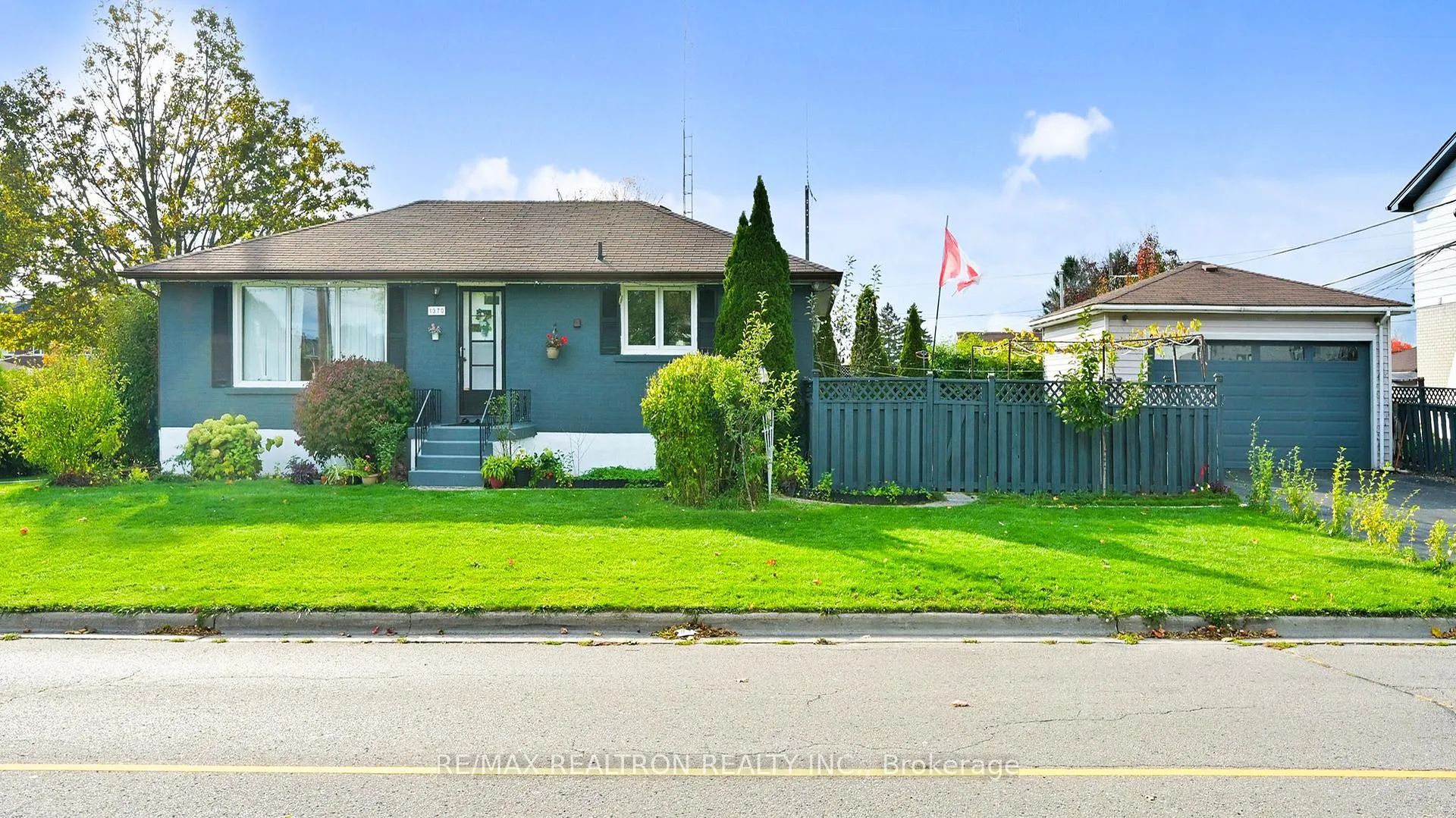 Photo 4 of 1370 Lakefield Street, Oshawa, Lakeview — HOMEH