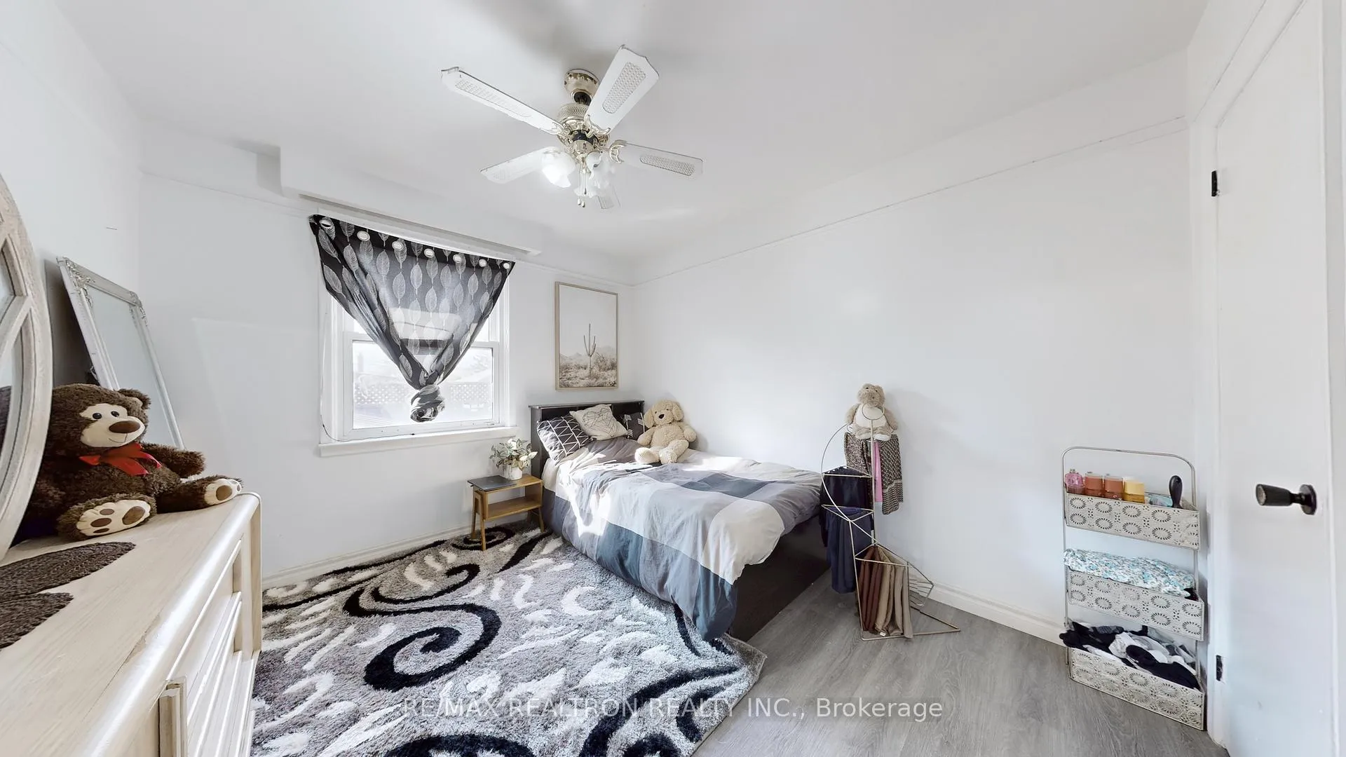 Photo 23 of 1370 Lakefield Street, Oshawa, Lakeview — HOMEH