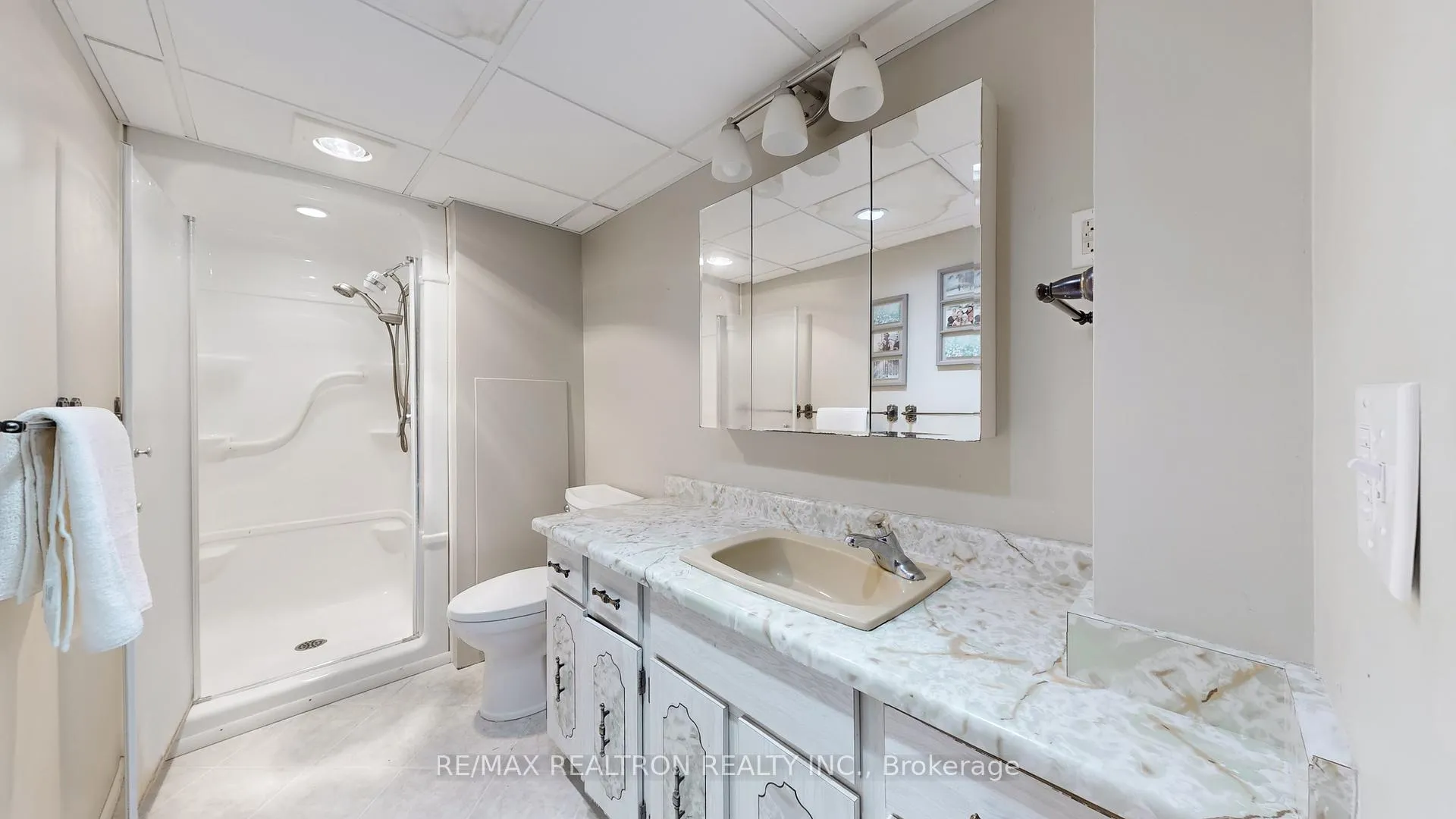 Photo 37 of 1370 Lakefield Street, Oshawa, Lakeview — HOMEH