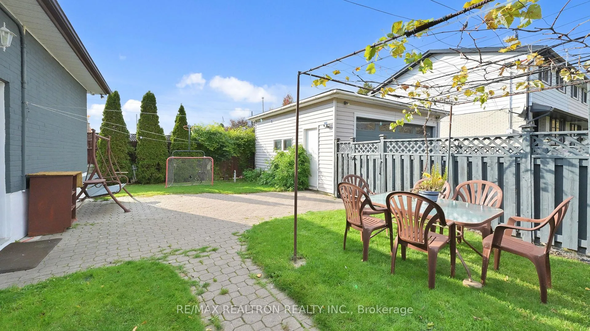 Photo 44 of 1370 Lakefield Street, Oshawa, Lakeview — HOMEH