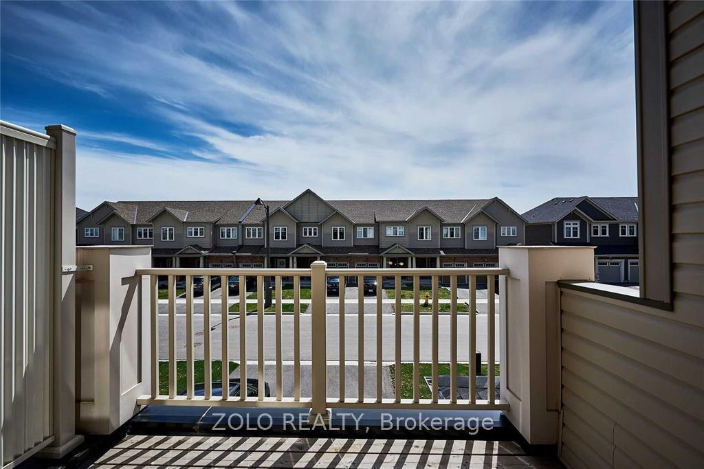 Photo 8 of 56 Nearco Crescent, Oshawa, Windfields — HOMEH