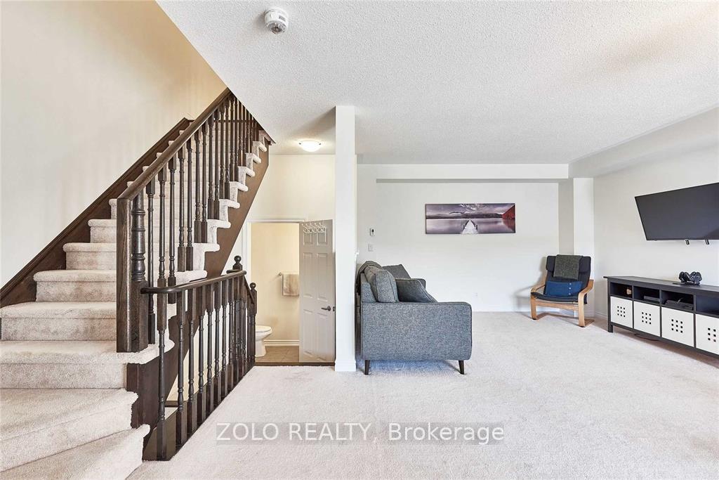 Photo 12 of 56 Nearco Crescent, Oshawa, Windfields — HOMEH