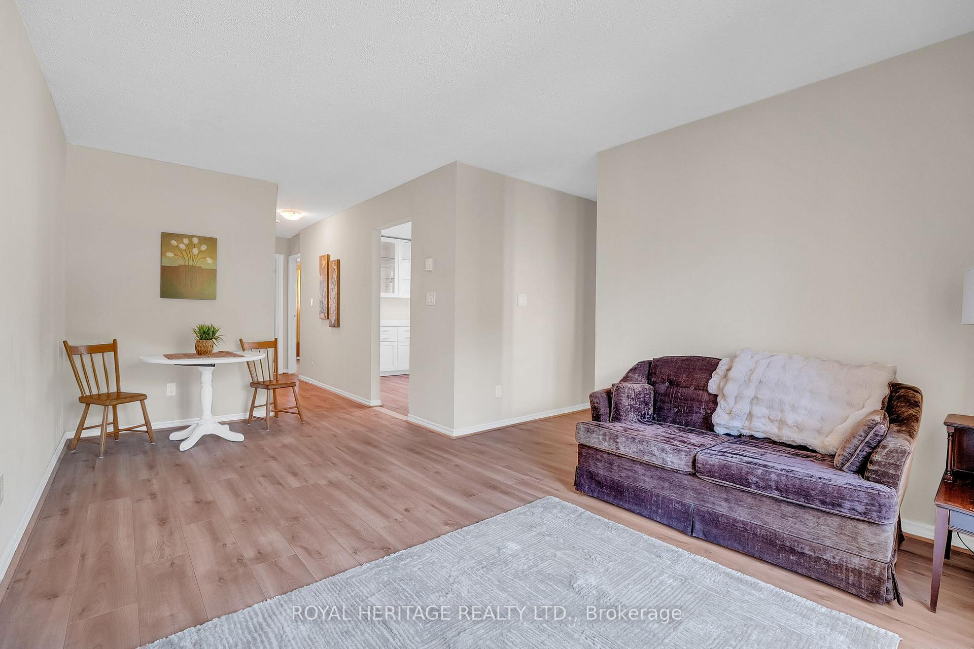 Photo 9 of 1312 Valley Drive, Oshawa, Lakeview — HOMEH