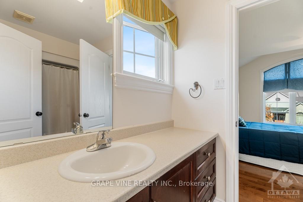 Photo 11 of 471 Keith Crescent, Ottawa, Mer Bleue/Bradley Estates/Anderson Park — HOMEH