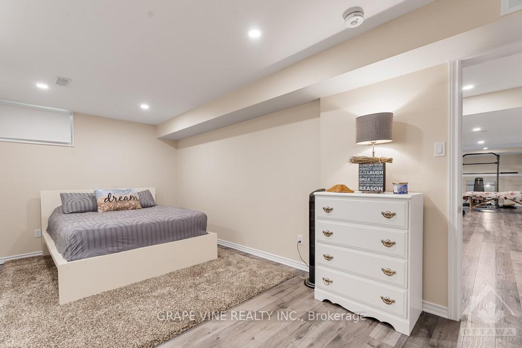 Photo 16 of 471 Keith Crescent, Ottawa, Mer Bleue/Bradley Estates/Anderson Park — HOMEH