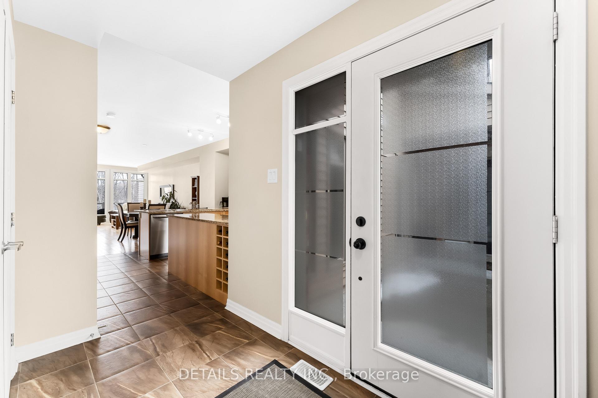 Photo 4 of 13 Aveia, Ottawa, Springridge/East Village — HOMEH