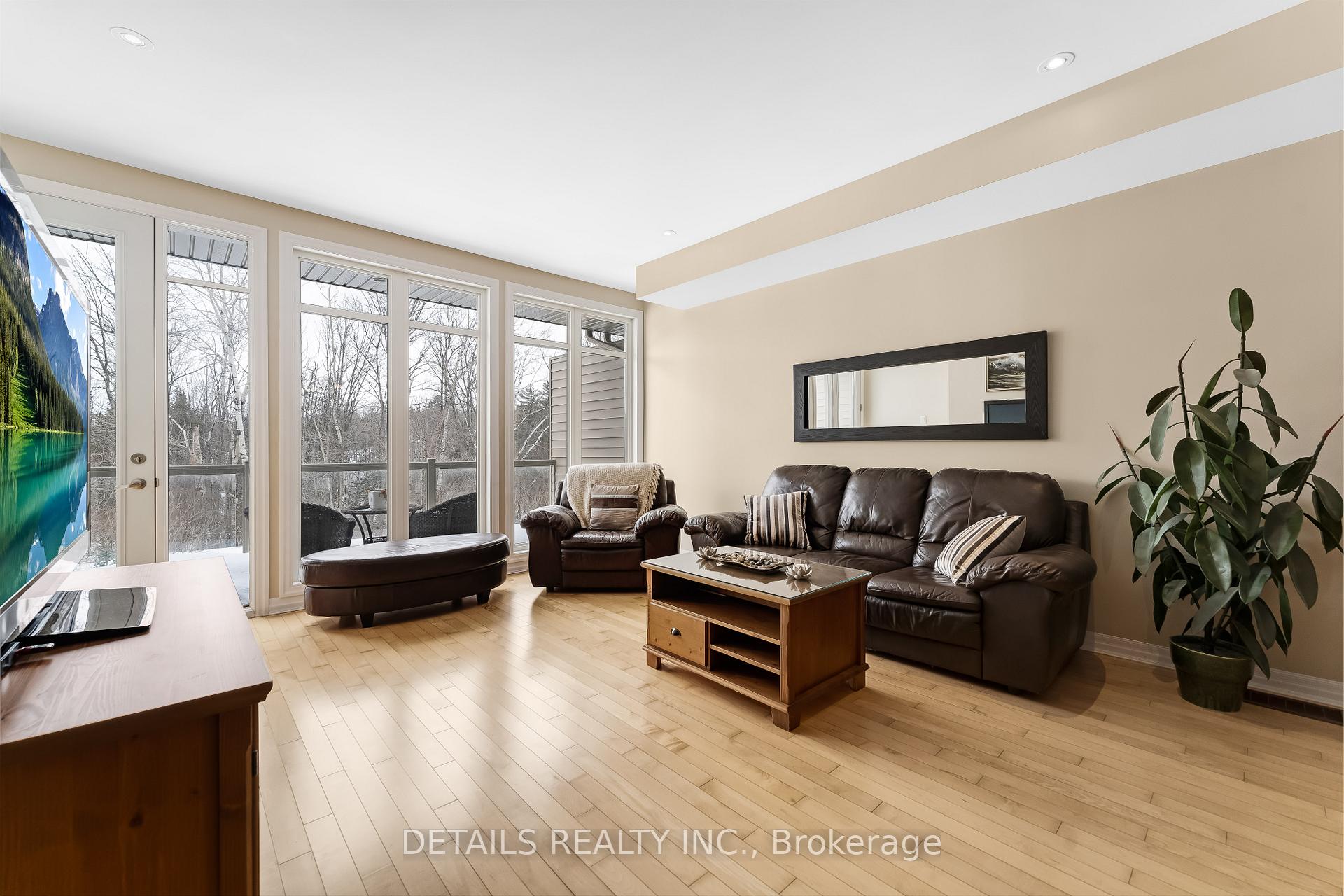 Photo 10 of 13 Aveia, Ottawa, Springridge/East Village — HOMEH