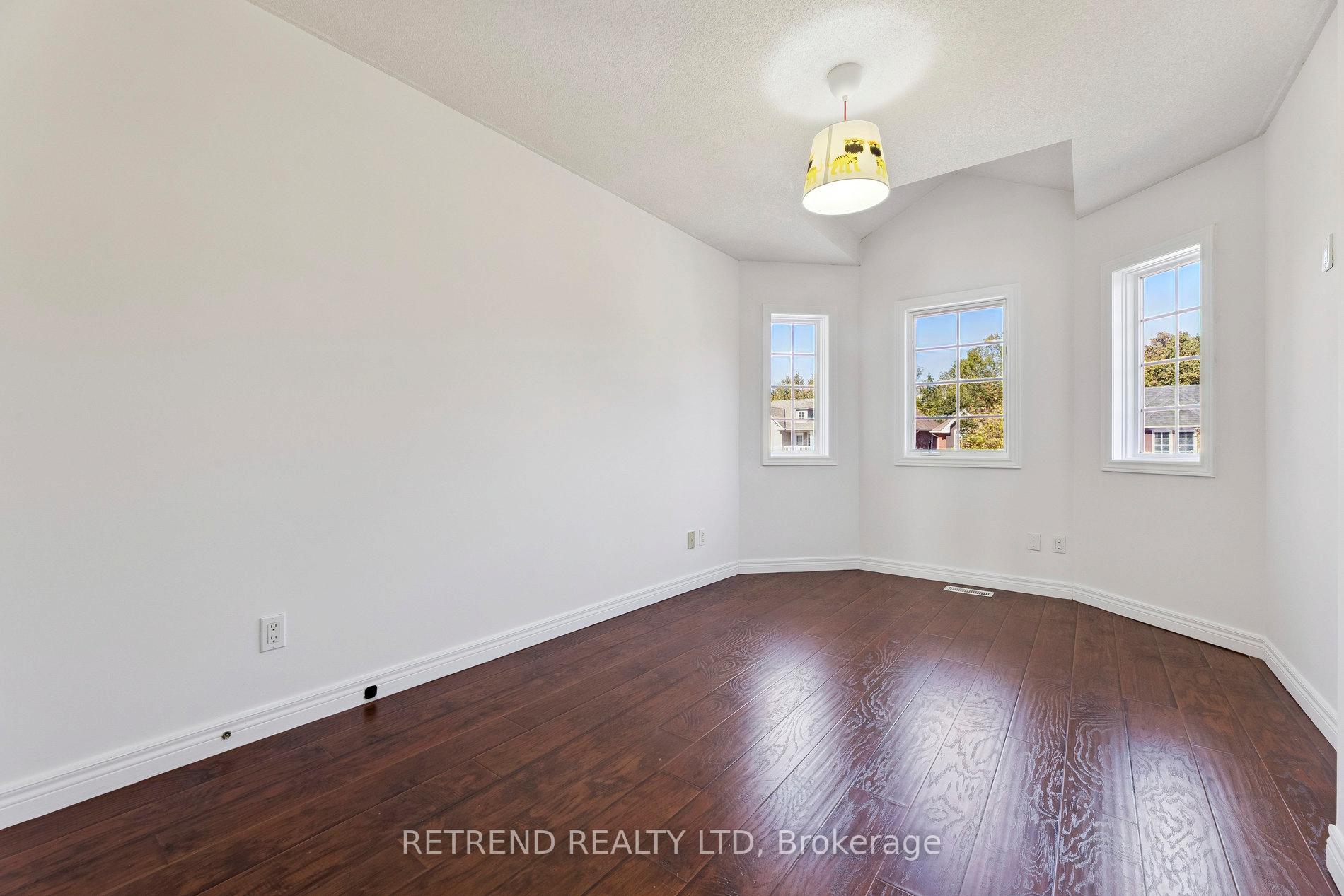 Photo 19 of 721 Swan Place, Pickering, Amberlea — HOMEH
