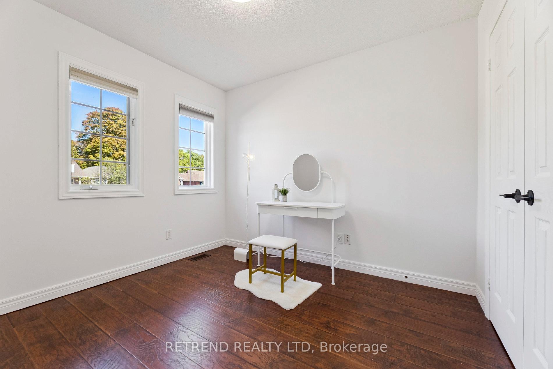Photo 20 of 721 Swan Place, Pickering, Amberlea — HOMEH