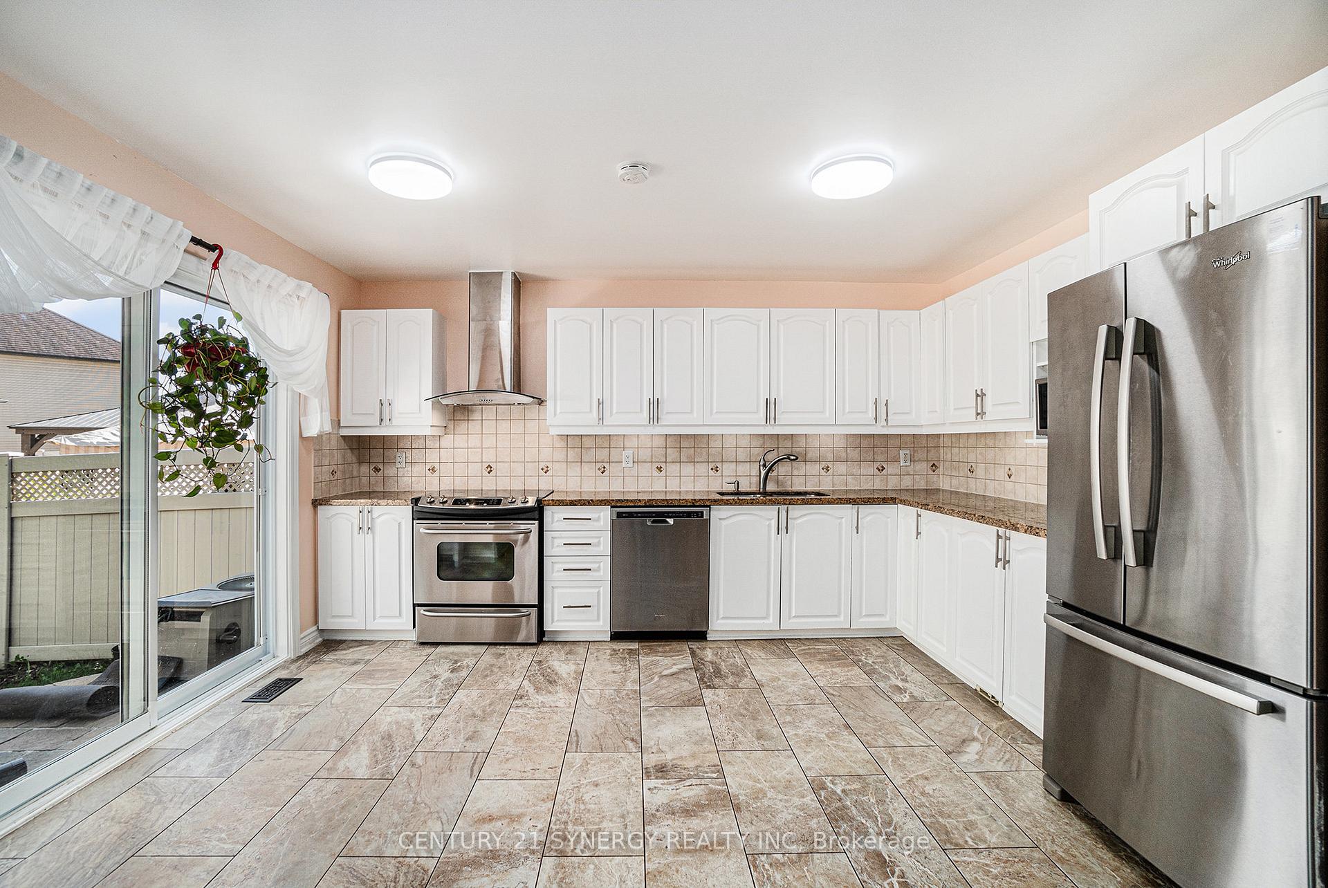 Photo 10 of 238 Monaco Place, Ottawa, Avalon East — HOMEH