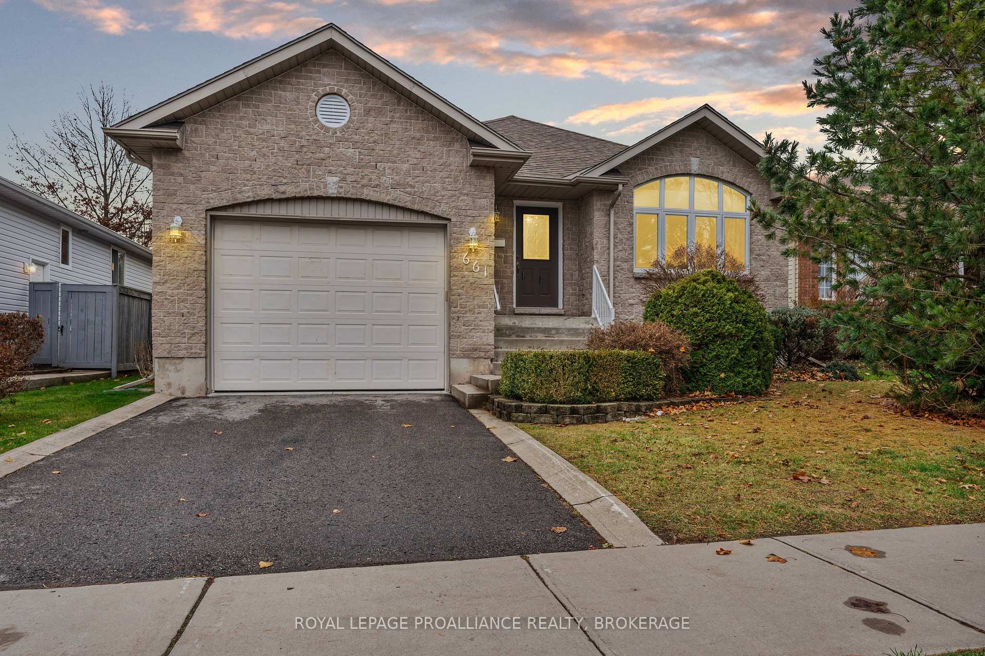 Photo 1 of 661 Roosevelt Drive, Kingston, City Southwest — HOMEH