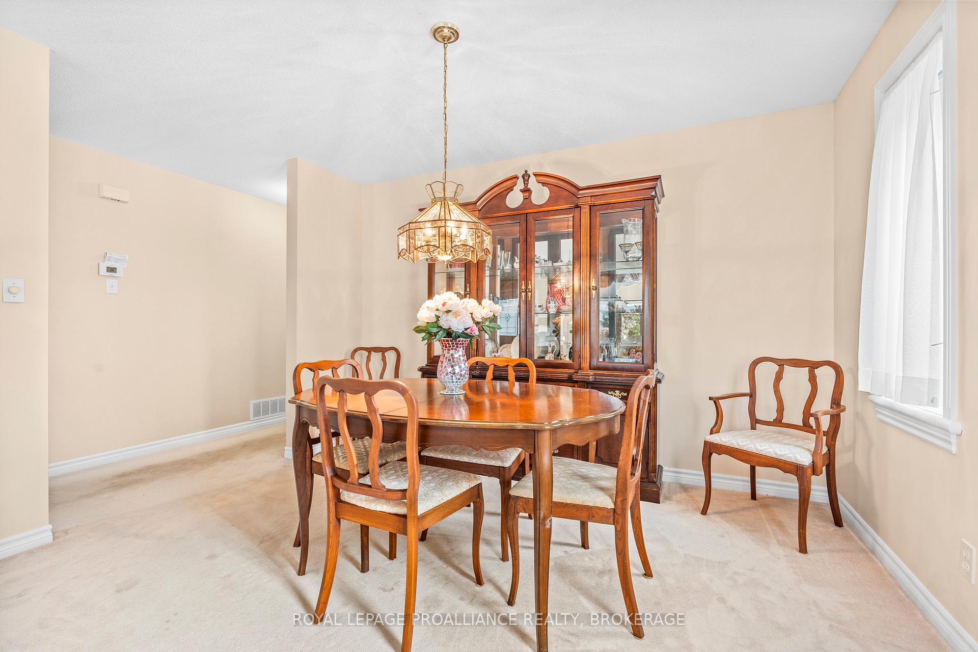 Photo 9 of 661 Roosevelt Drive, Kingston, City Southwest — HOMEH