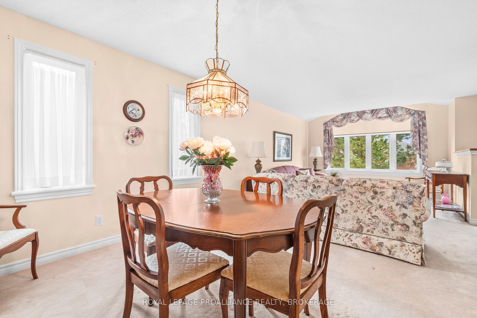 Photo 10 of 661 Roosevelt Drive, Kingston, City Southwest — HOMEH