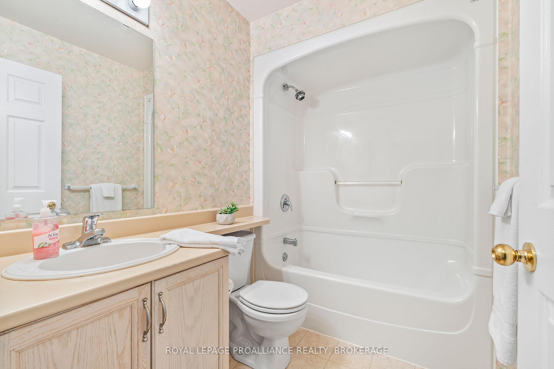 Photo 22 of 661 Roosevelt Drive, Kingston, City Southwest — HOMEH
