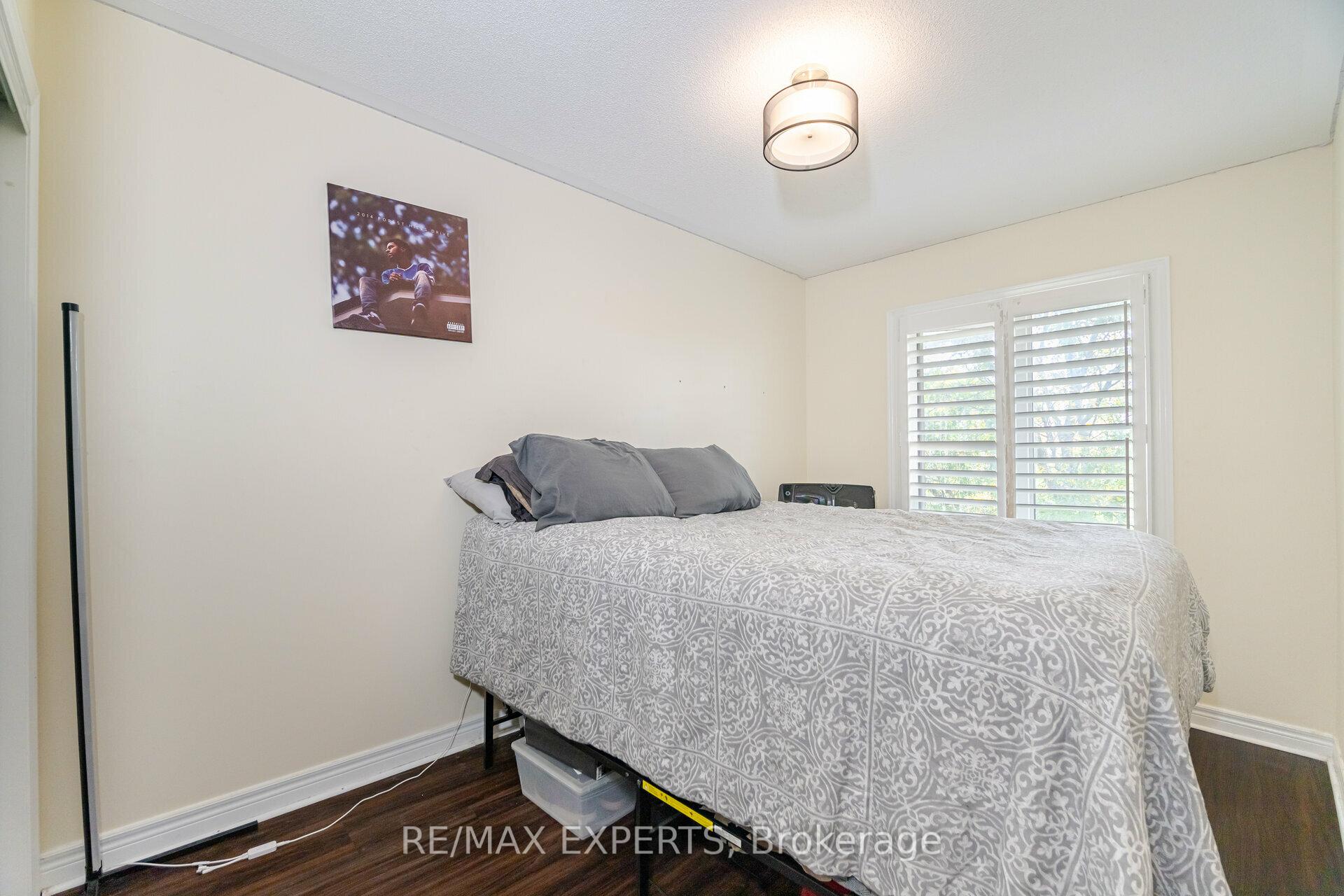 Photo 14 of 222 Tom Taylor Crescent, Newmarket, Summerhill Estates — HOMEH