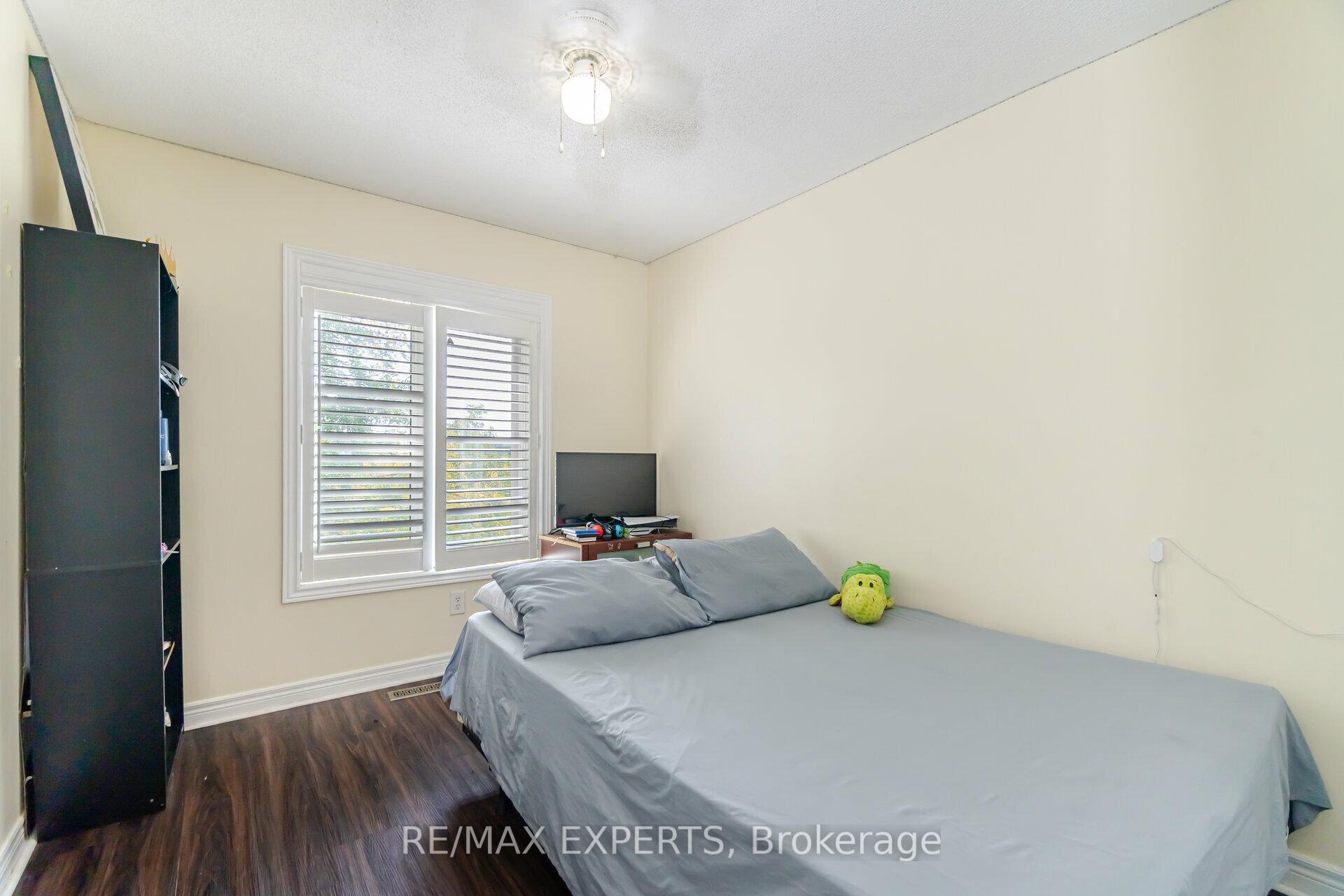 Photo 15 of 222 Tom Taylor Crescent, Newmarket, Summerhill Estates — HOMEH