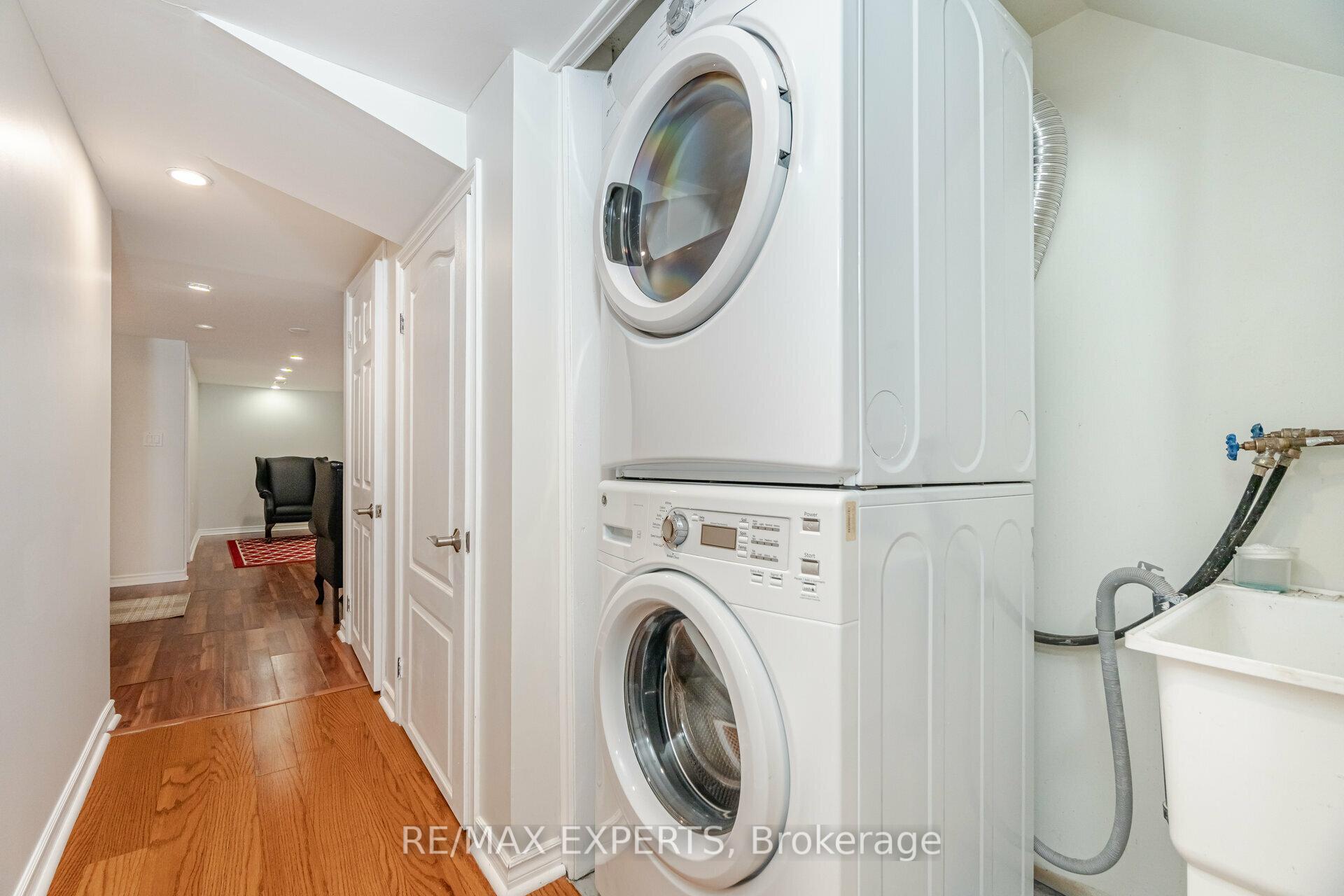 Photo 19 of 222 Tom Taylor Crescent, Newmarket, Summerhill Estates — HOMEH
