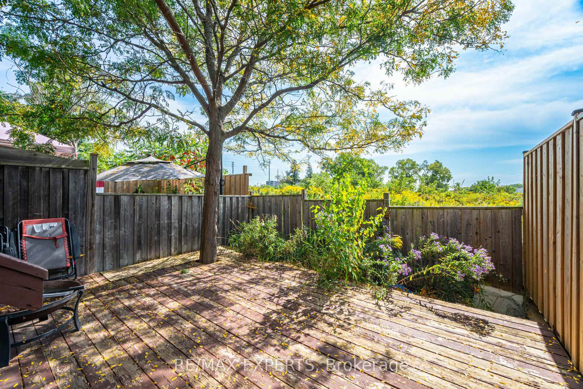 Photo 20 of 222 Tom Taylor Crescent, Newmarket, Summerhill Estates — HOMEH