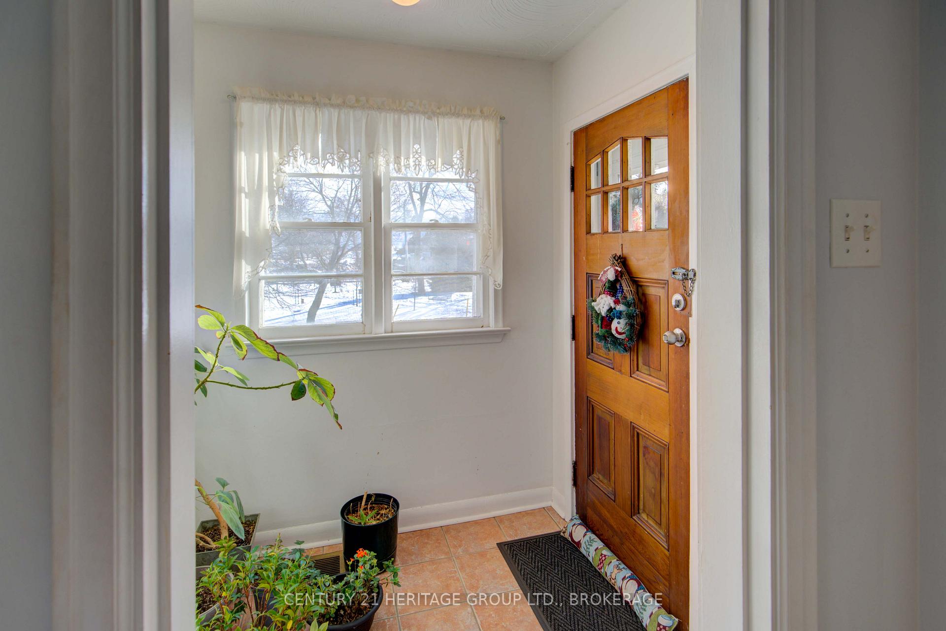 Photo 15 of 27 Kennedy Street, Kingston, Central City West — HOMEH