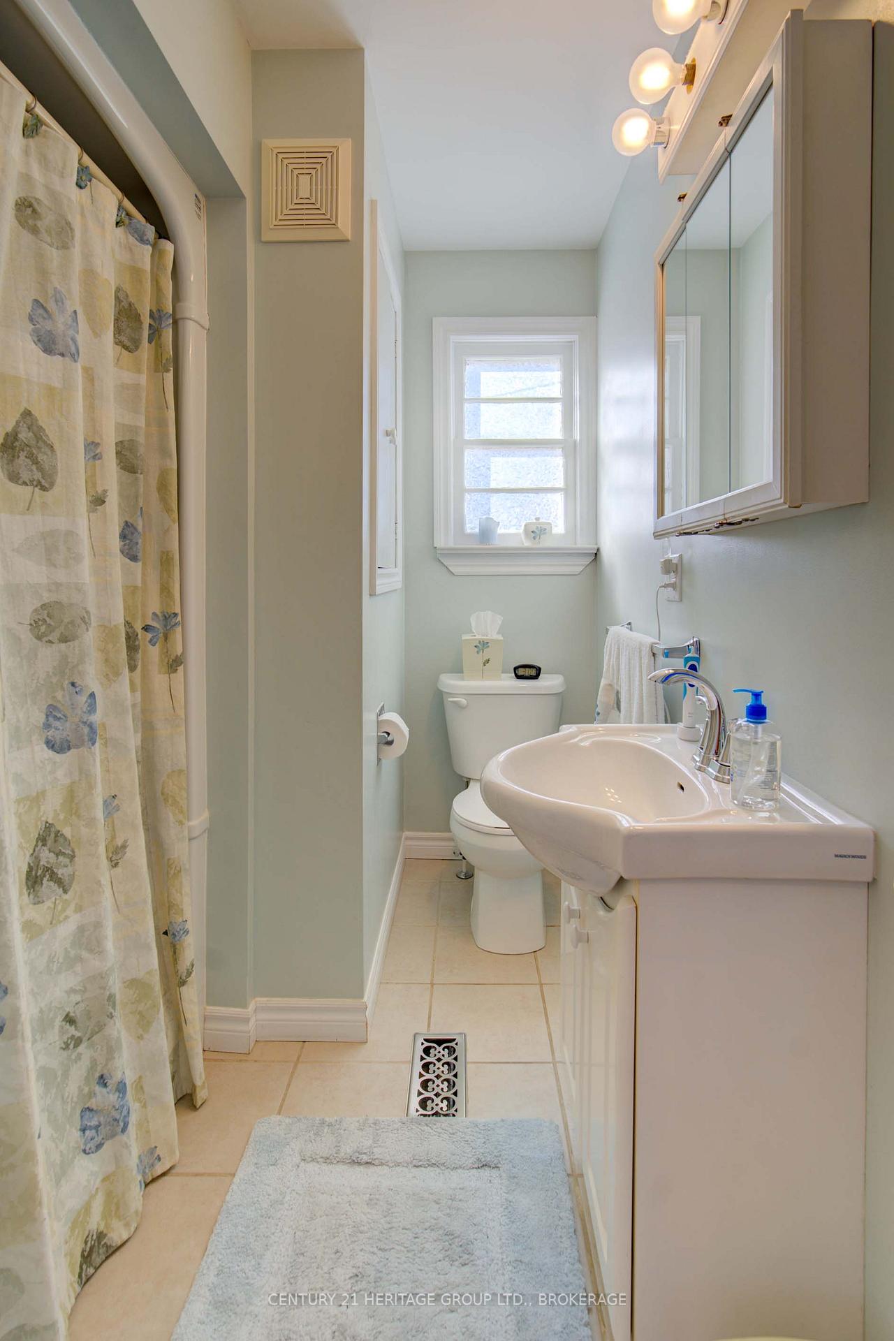 Photo 32 of 27 Kennedy Street, Kingston, Central City West — HOMEH