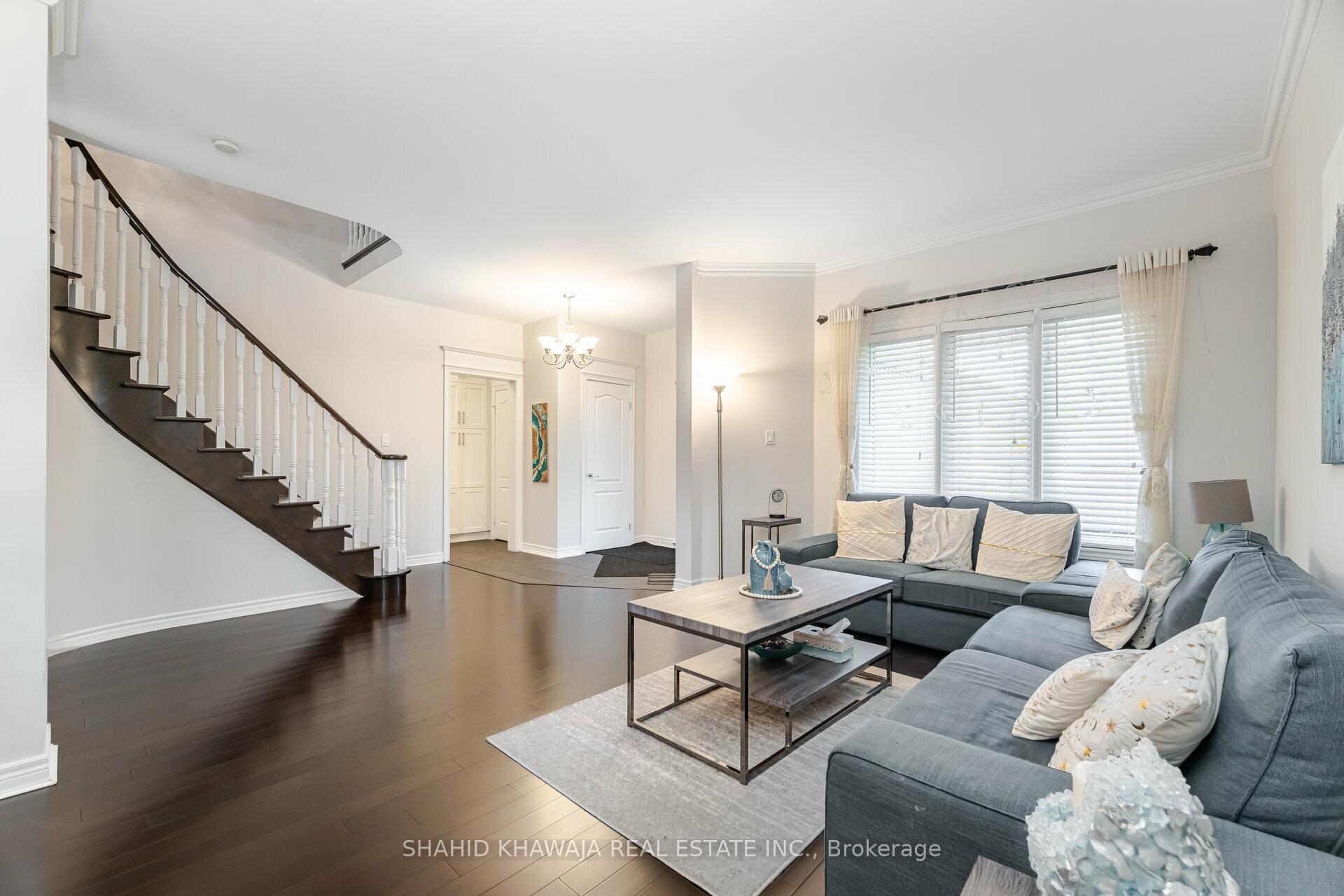Photo 6 of 180 Bothwell Crescent, Newmarket, Summerhill Estates — HOMEH