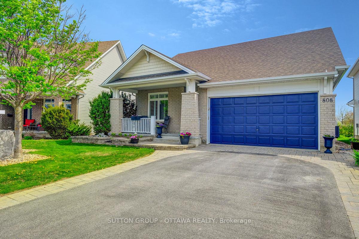 Photo 3 of 808 Azure Street, Ottawa, Avalon West — HOMEH