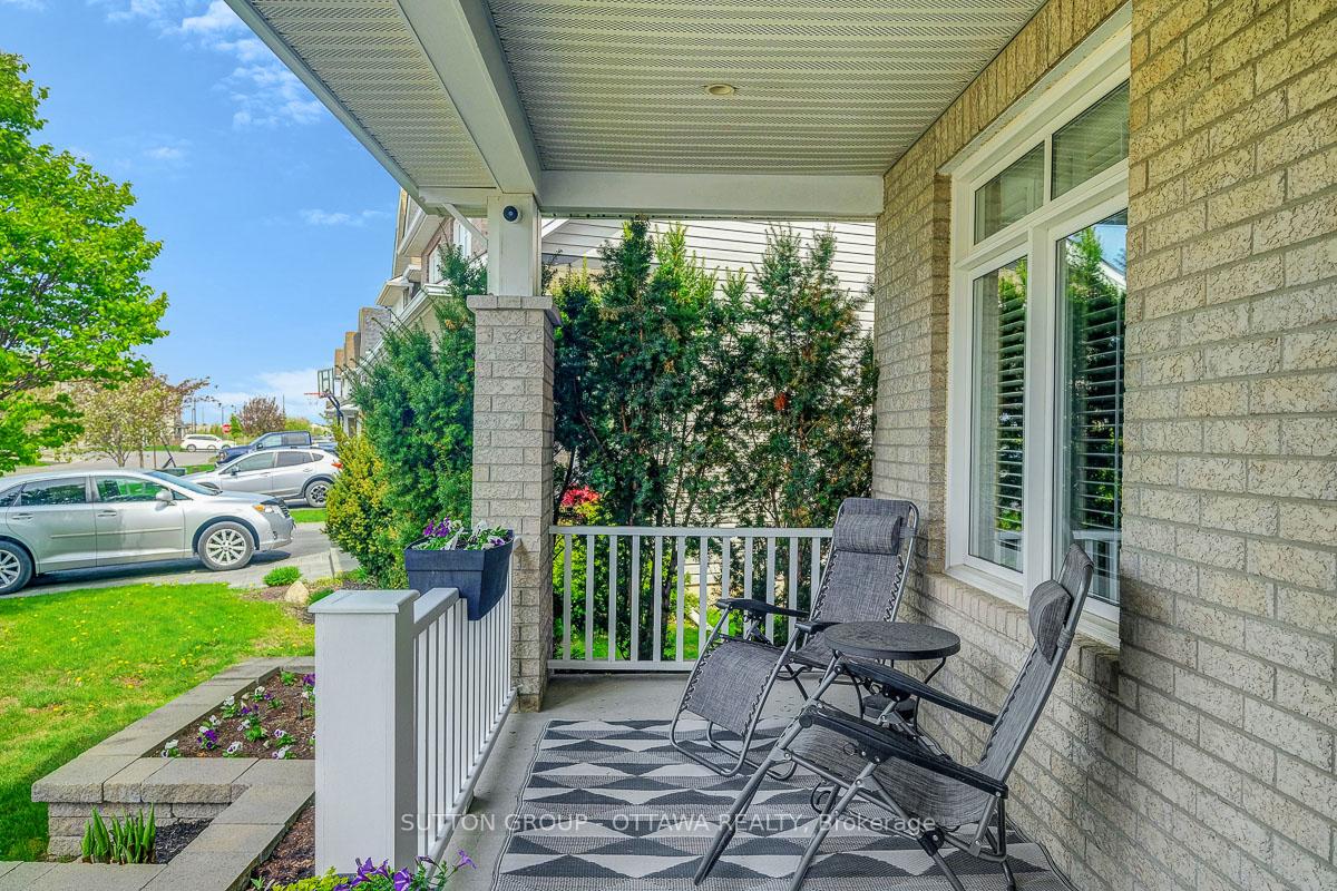 Photo 4 of 808 Azure Street, Ottawa, Avalon West — HOMEH