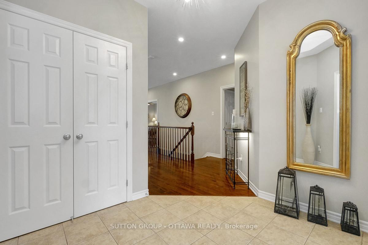 Photo 9 of 808 Azure Street, Ottawa, Avalon West — HOMEH