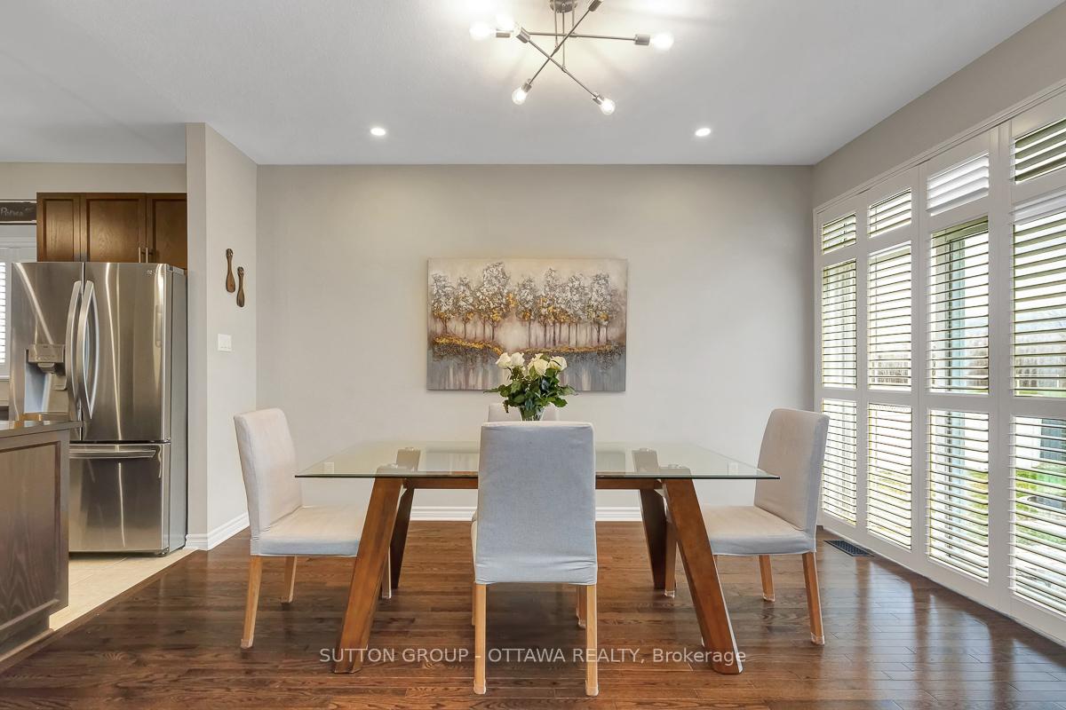 Photo 13 of 808 Azure Street, Ottawa, Avalon West — HOMEH