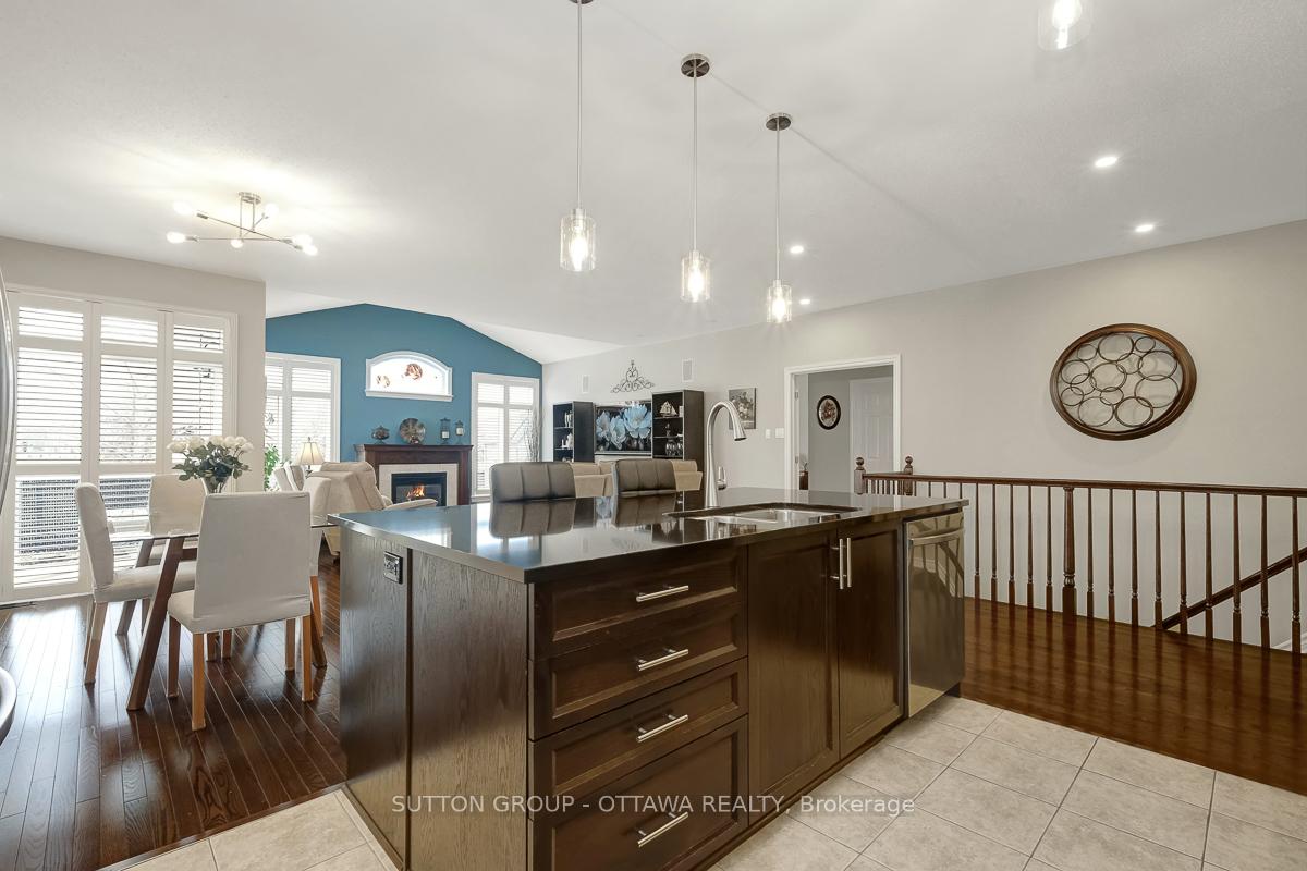 Photo 18 of 808 Azure Street, Ottawa, Avalon West — HOMEH