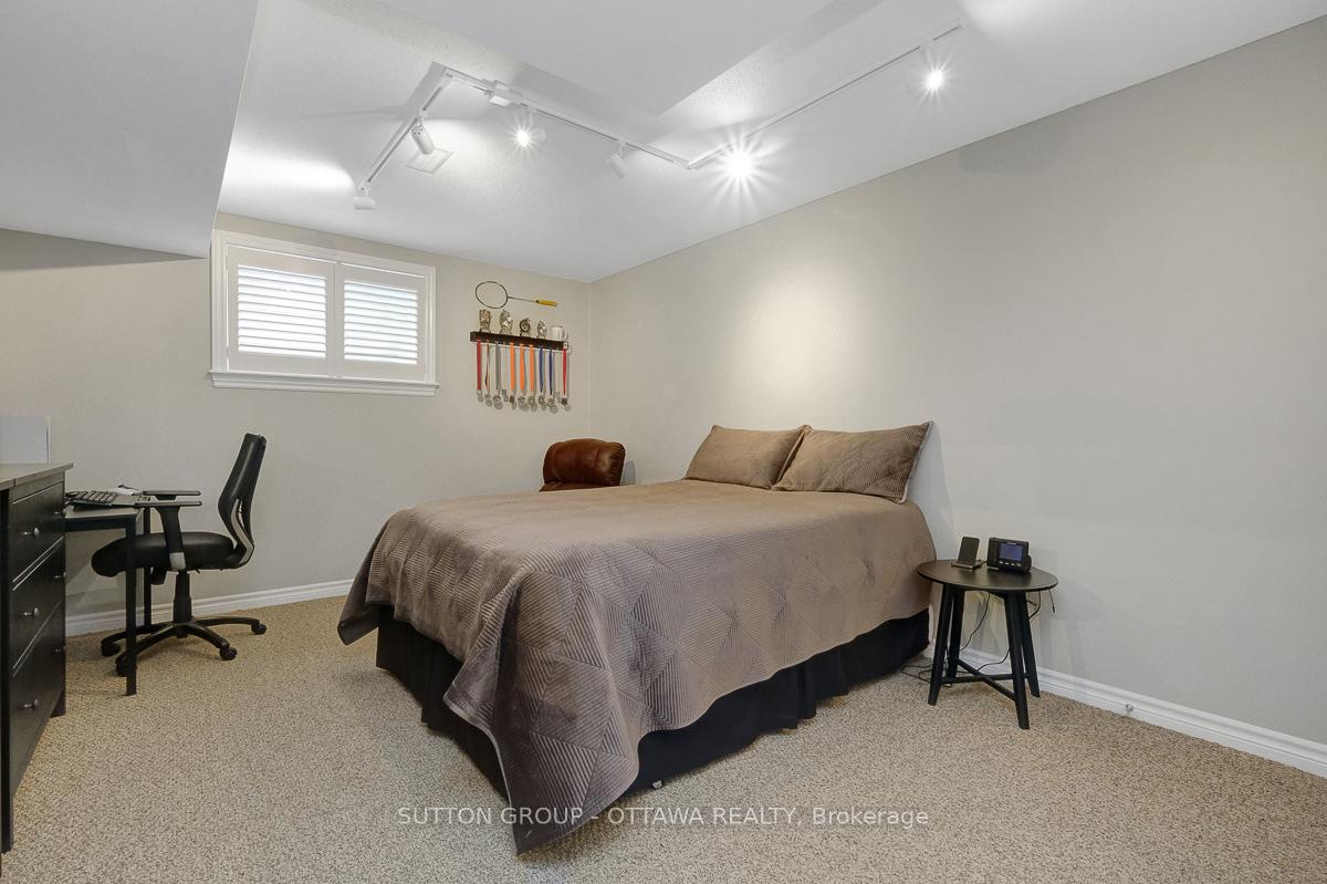 Photo 26 of 808 Azure Street, Ottawa, Avalon West — HOMEH