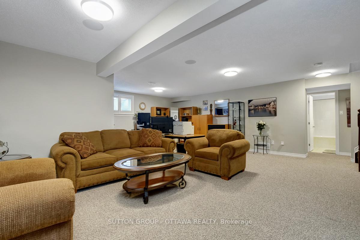 Photo 30 of 808 Azure Street, Ottawa, Avalon West — HOMEH