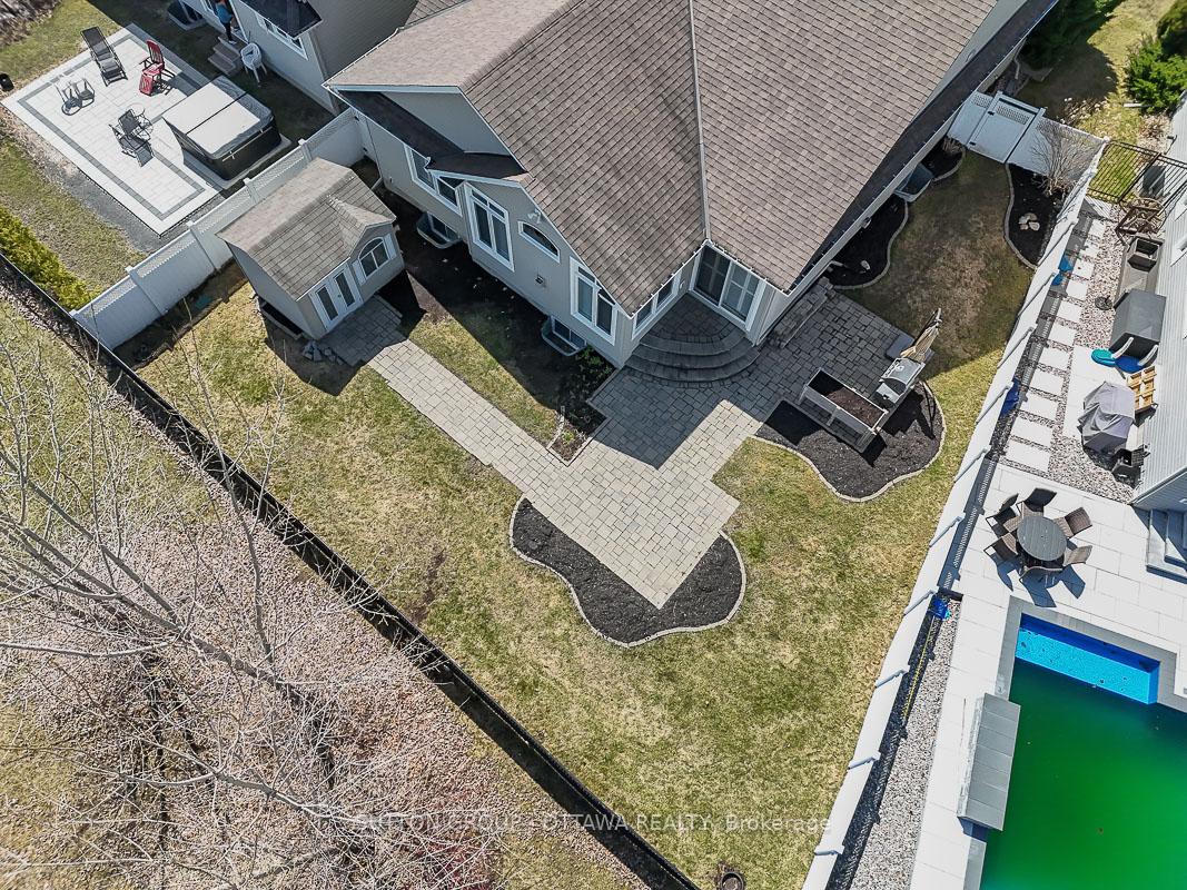 Photo 41 of 808 Azure Street, Ottawa, Avalon West — HOMEH
