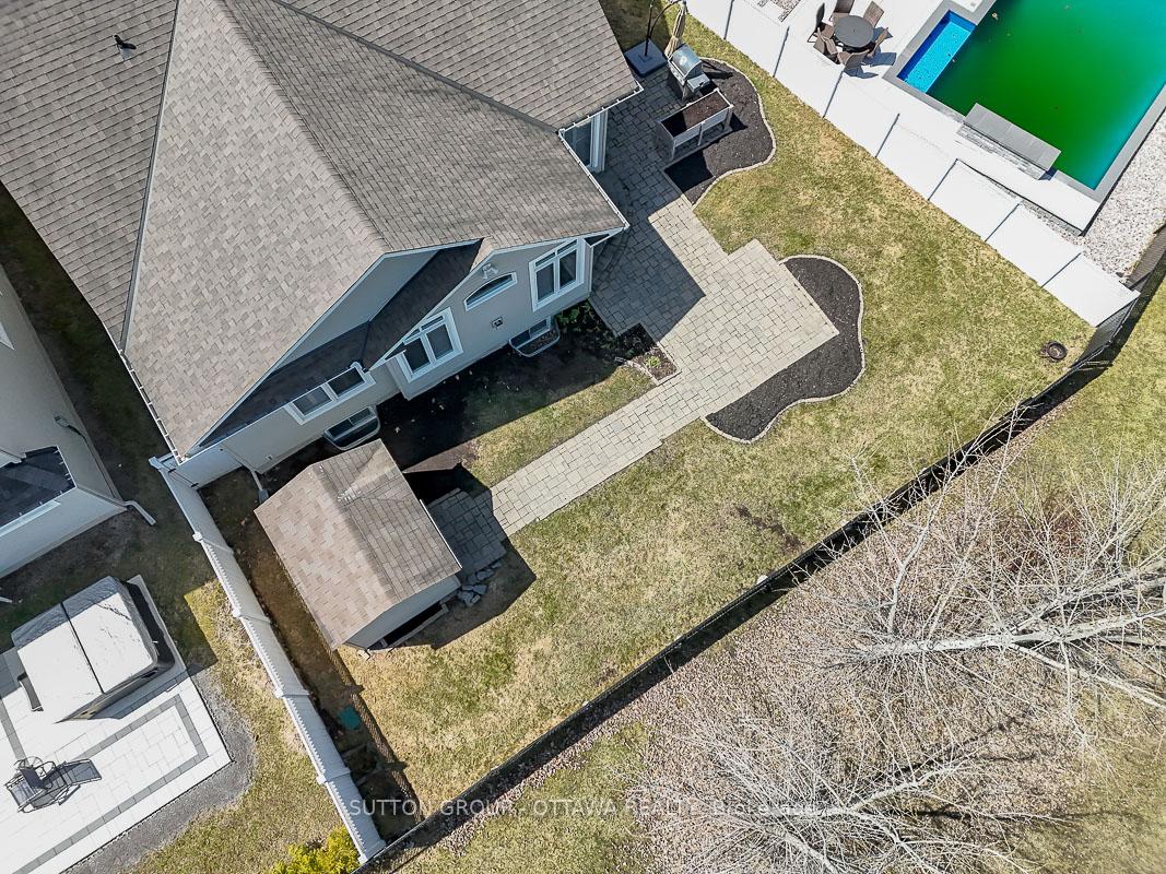 Photo 42 of 808 Azure Street, Ottawa, Avalon West — HOMEH