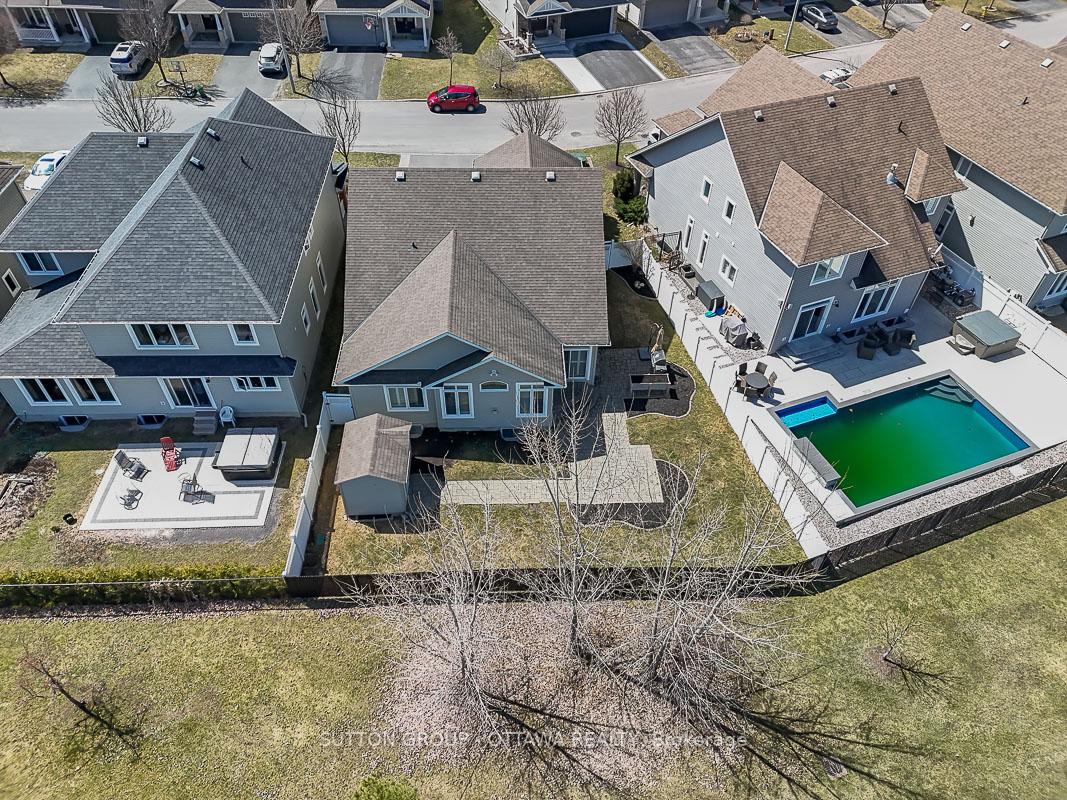 Photo 43 of 808 Azure Street, Ottawa, Avalon West — HOMEH