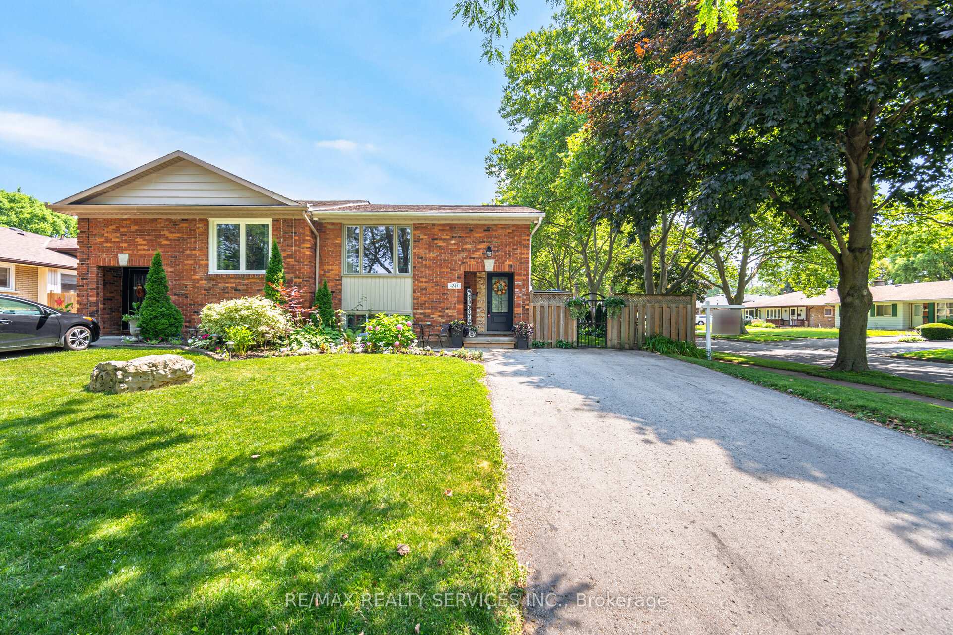 Front of 4244 York Drive