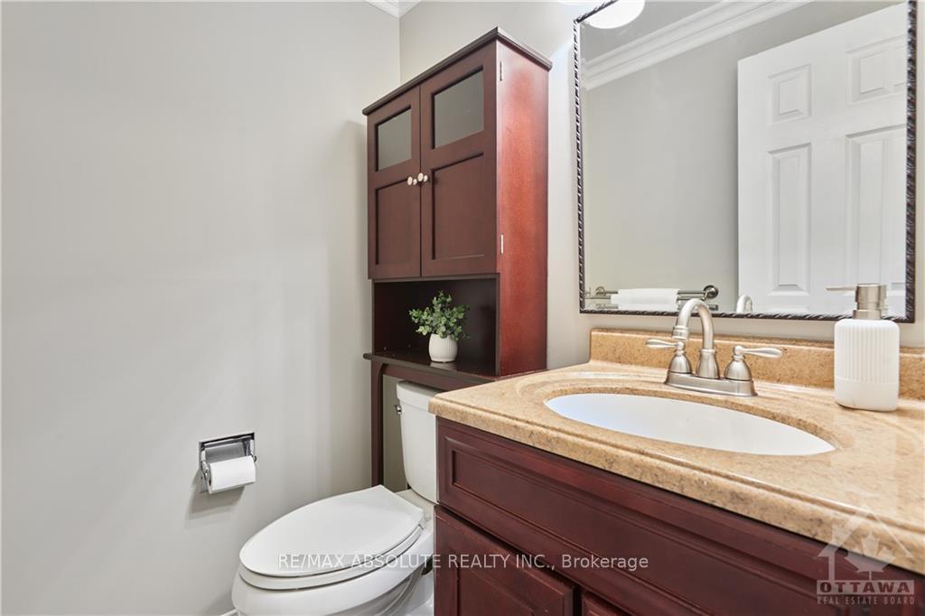 Photo 8 of 1505 Forest Valley Drive, Ottawa, Chapel Hill — HOMEH
