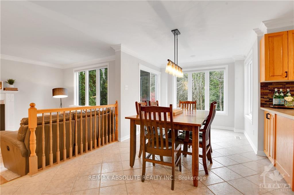Photo 12 of 1505 Forest Valley Drive, Ottawa, Chapel Hill — HOMEH