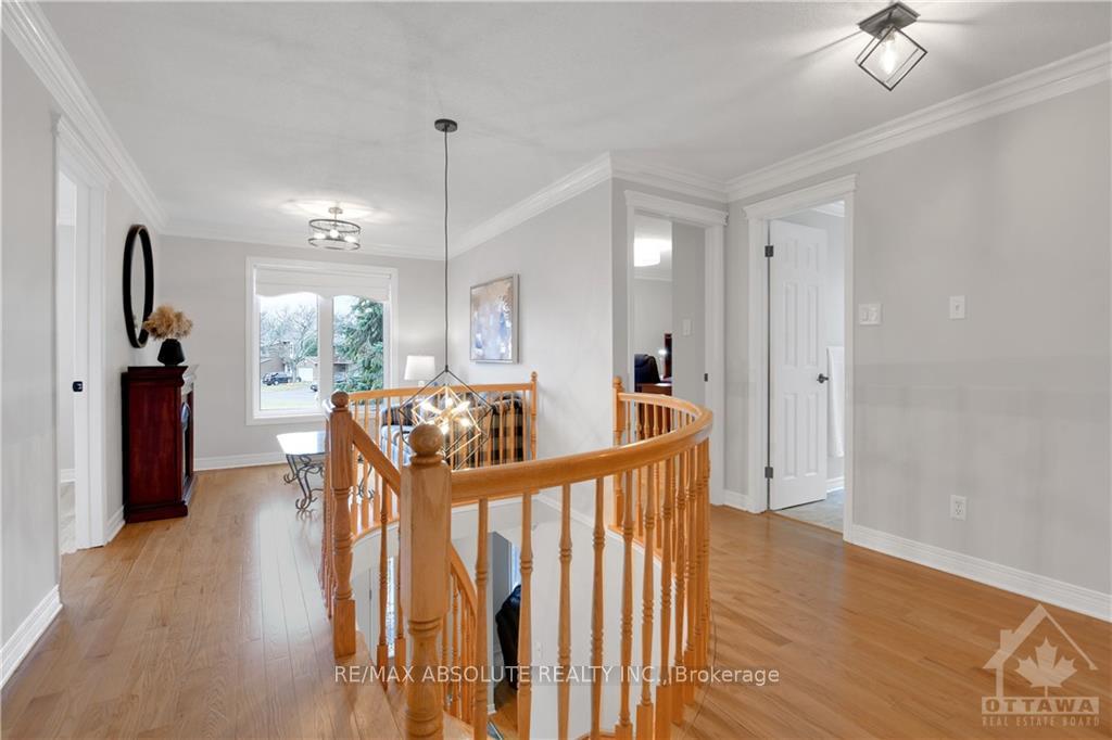 Photo 15 of 1505 Forest Valley Drive, Ottawa, Chapel Hill — HOMEH