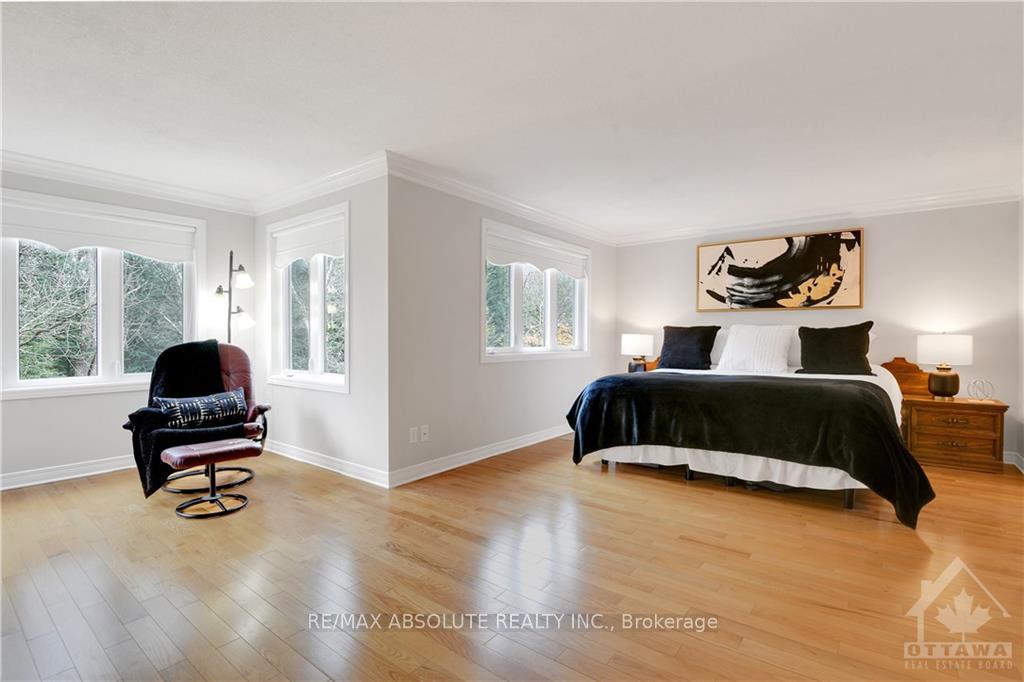 Photo 16 of 1505 Forest Valley Drive, Ottawa, Chapel Hill — HOMEH