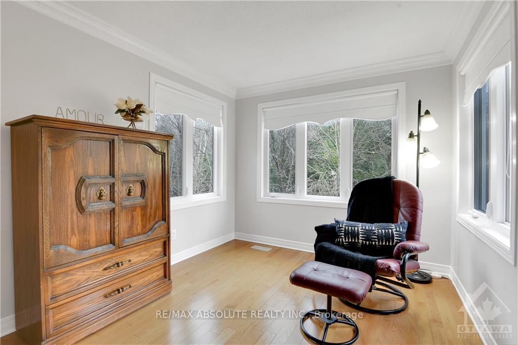 Photo 17 of 1505 Forest Valley Drive, Ottawa, Chapel Hill — HOMEH